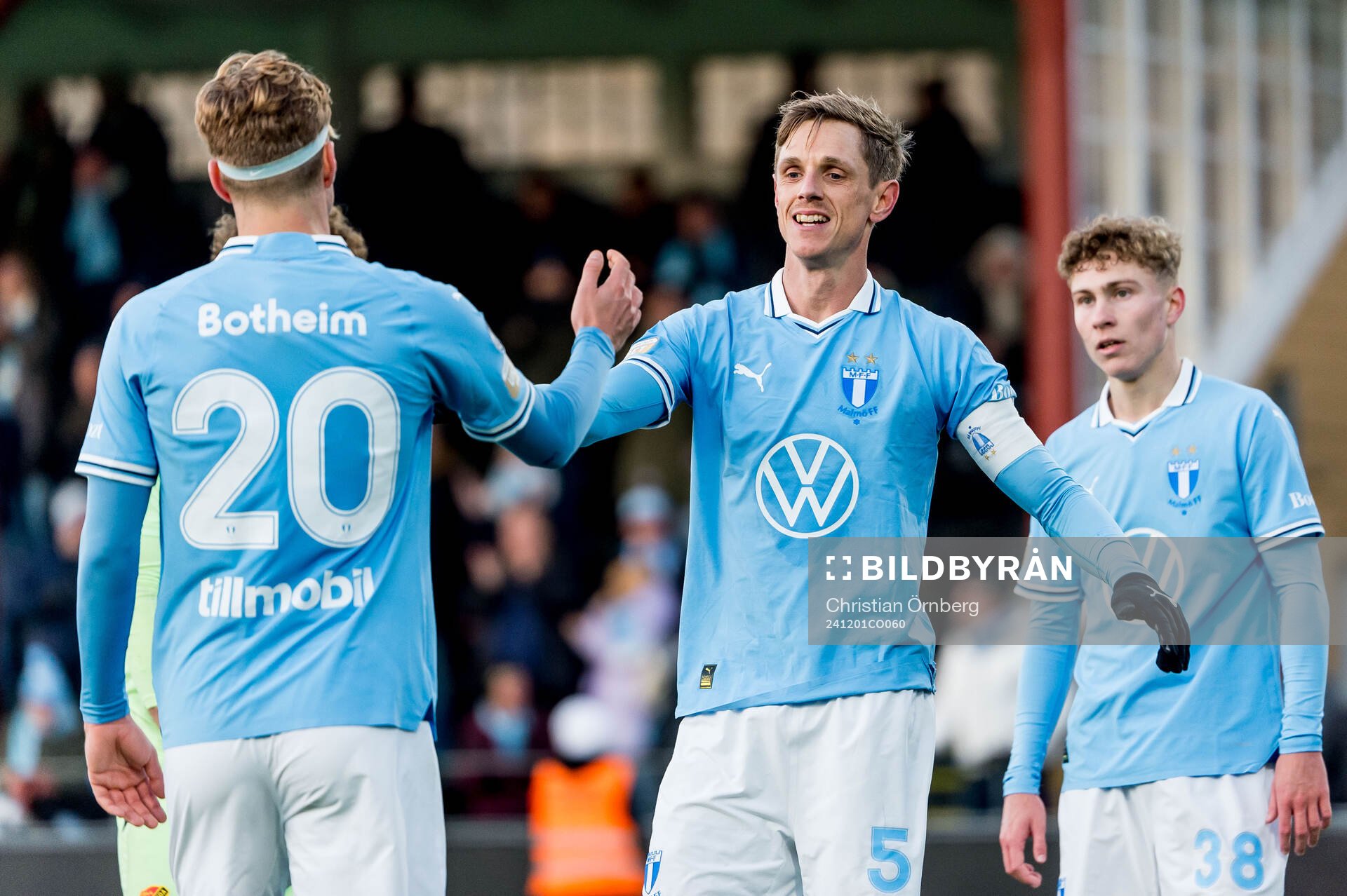 Malmö FFs Søren Rieks jublar med Erik Botheim