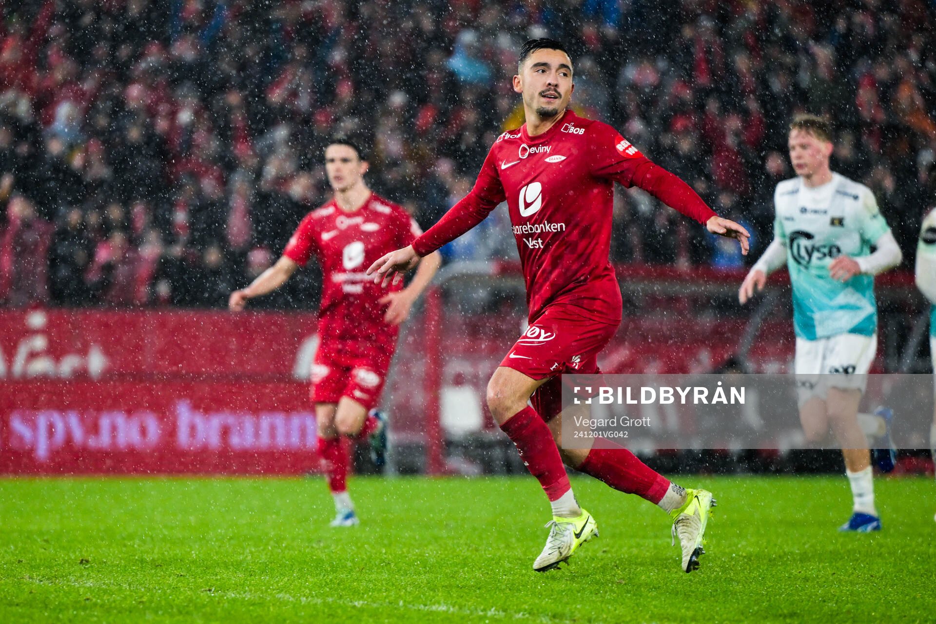 Niklas Castro of Brann celebrates
