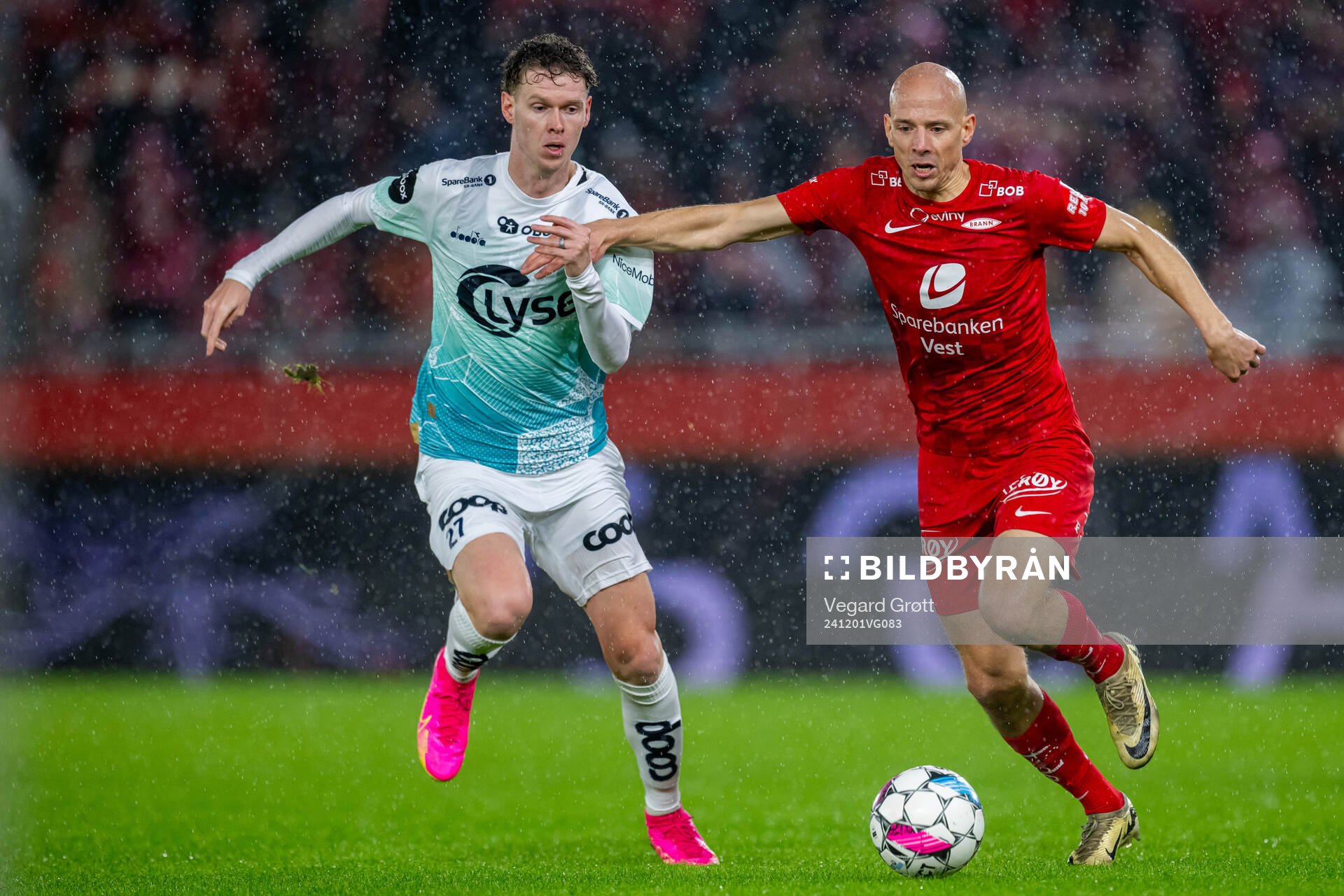 Christian Cappis of Viking and Ruben Kristiansen of Brann