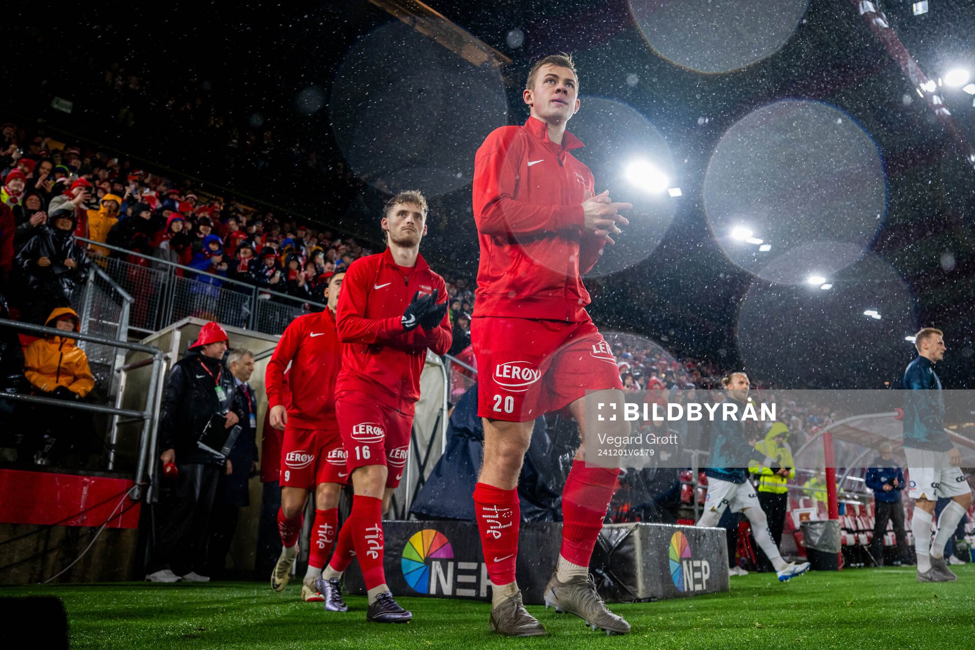 Aune Heggebø of Brann enters the pitch