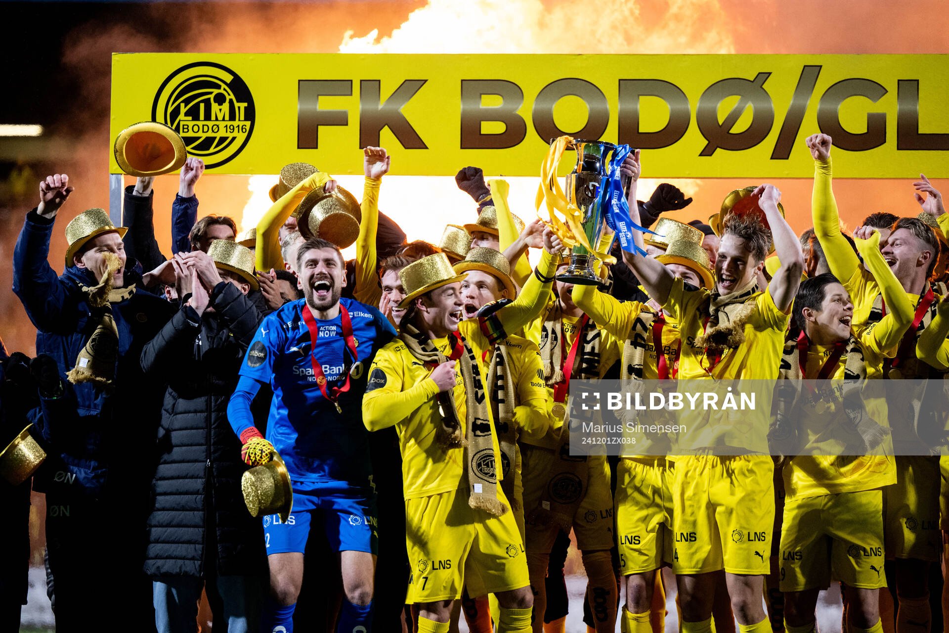 Players of Bodø/Glimt celebrate with the trophy