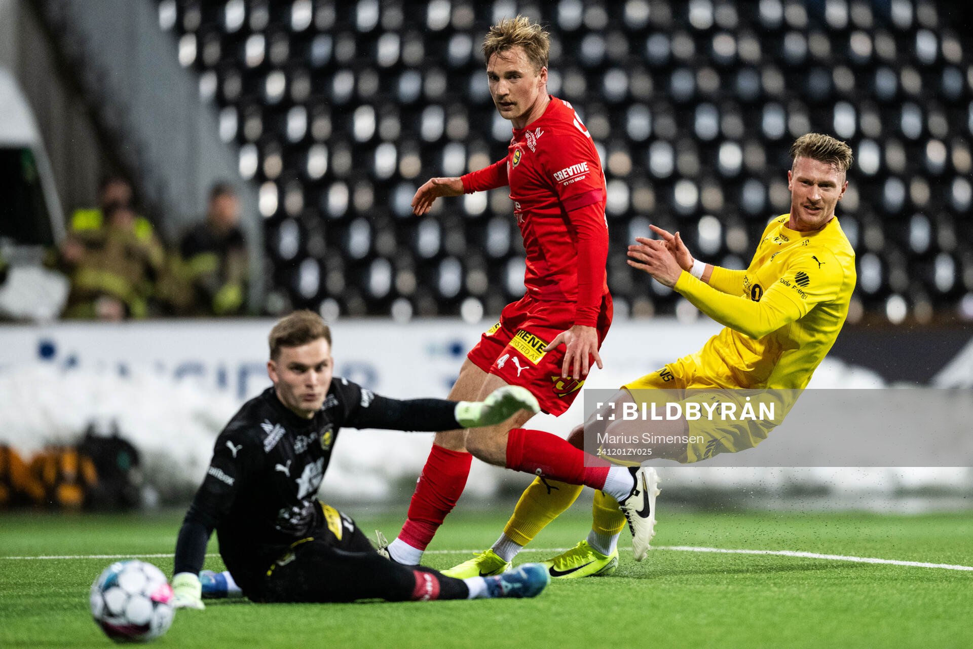 Espen Garnås of Lillestrøm and Kasper Høgh of Bodø/Glimt
