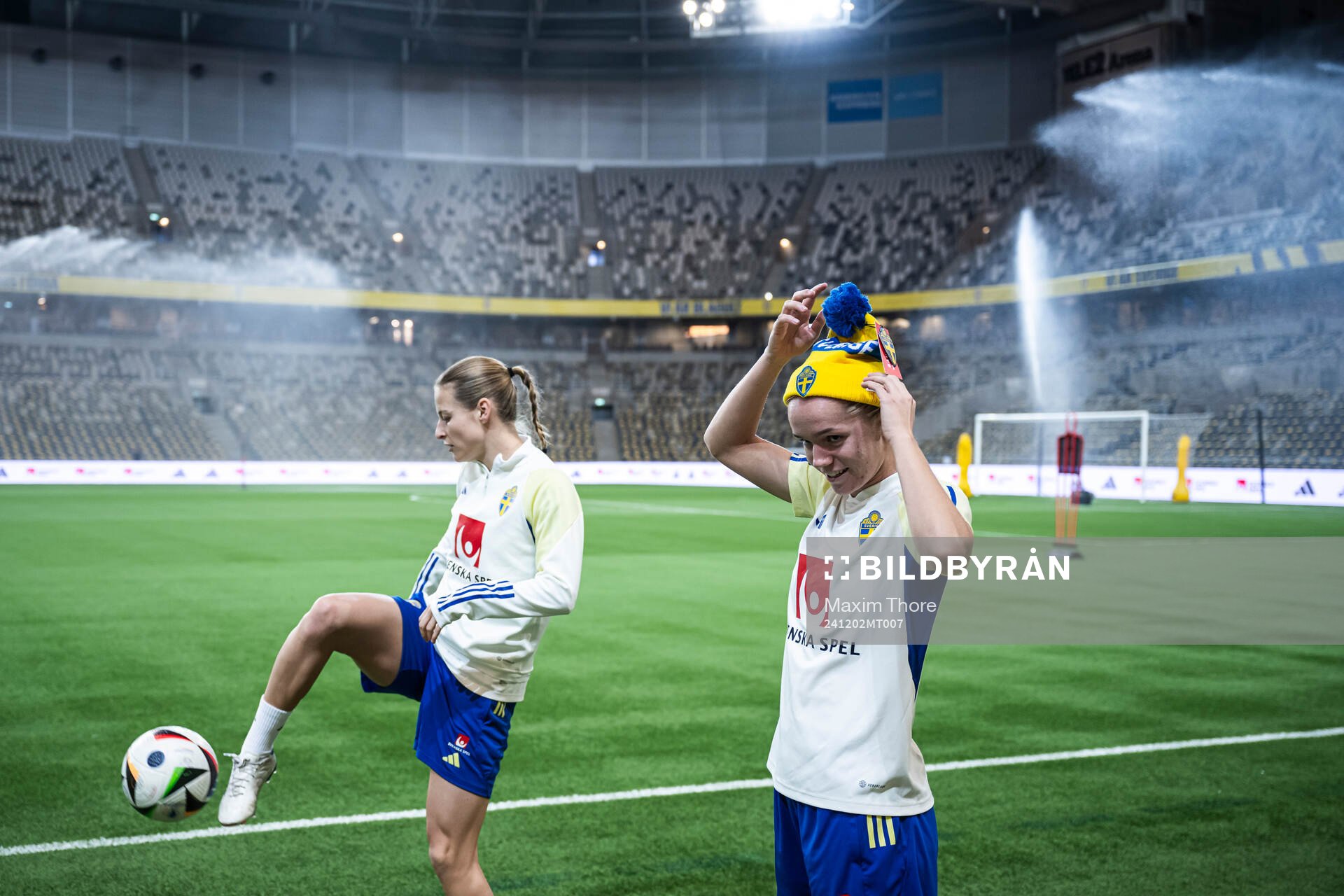 Anna Anvegård and Hanna Lundkvist of the Swedish women's