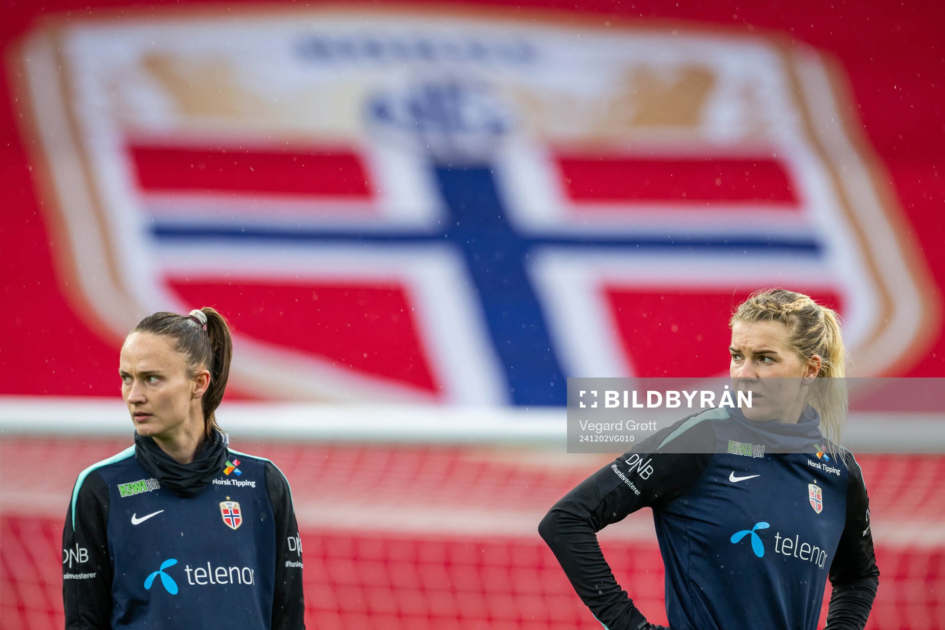 Caroline Graham Hansen and Ada Hegerberg of the Norwegian