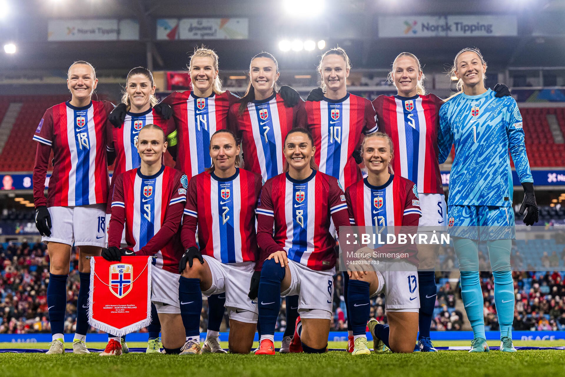 The starting eleven of Norway, from the top left; Frida