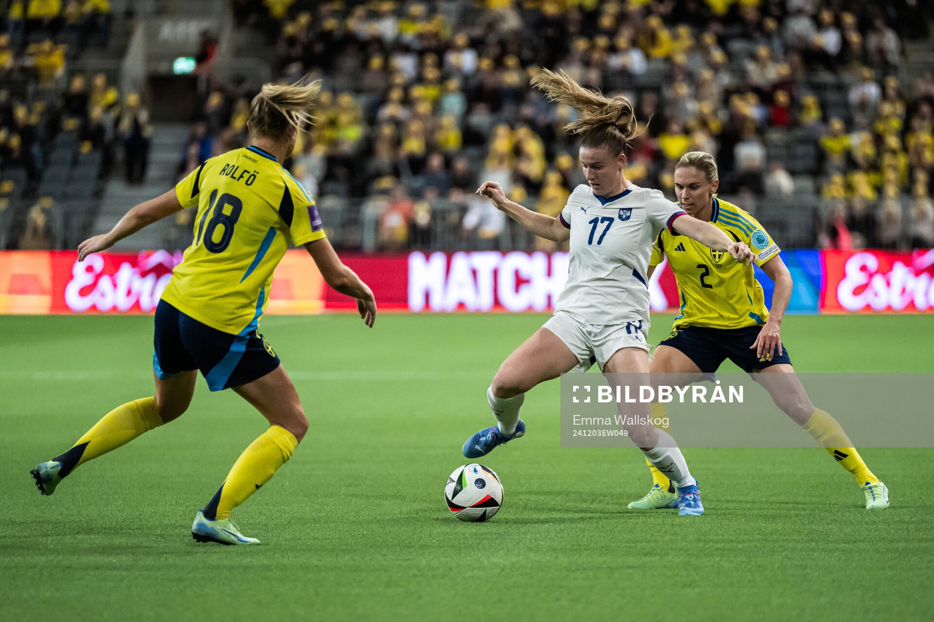 Allegra Poljak of Serbia against Fridolina Rolfö and Jonna