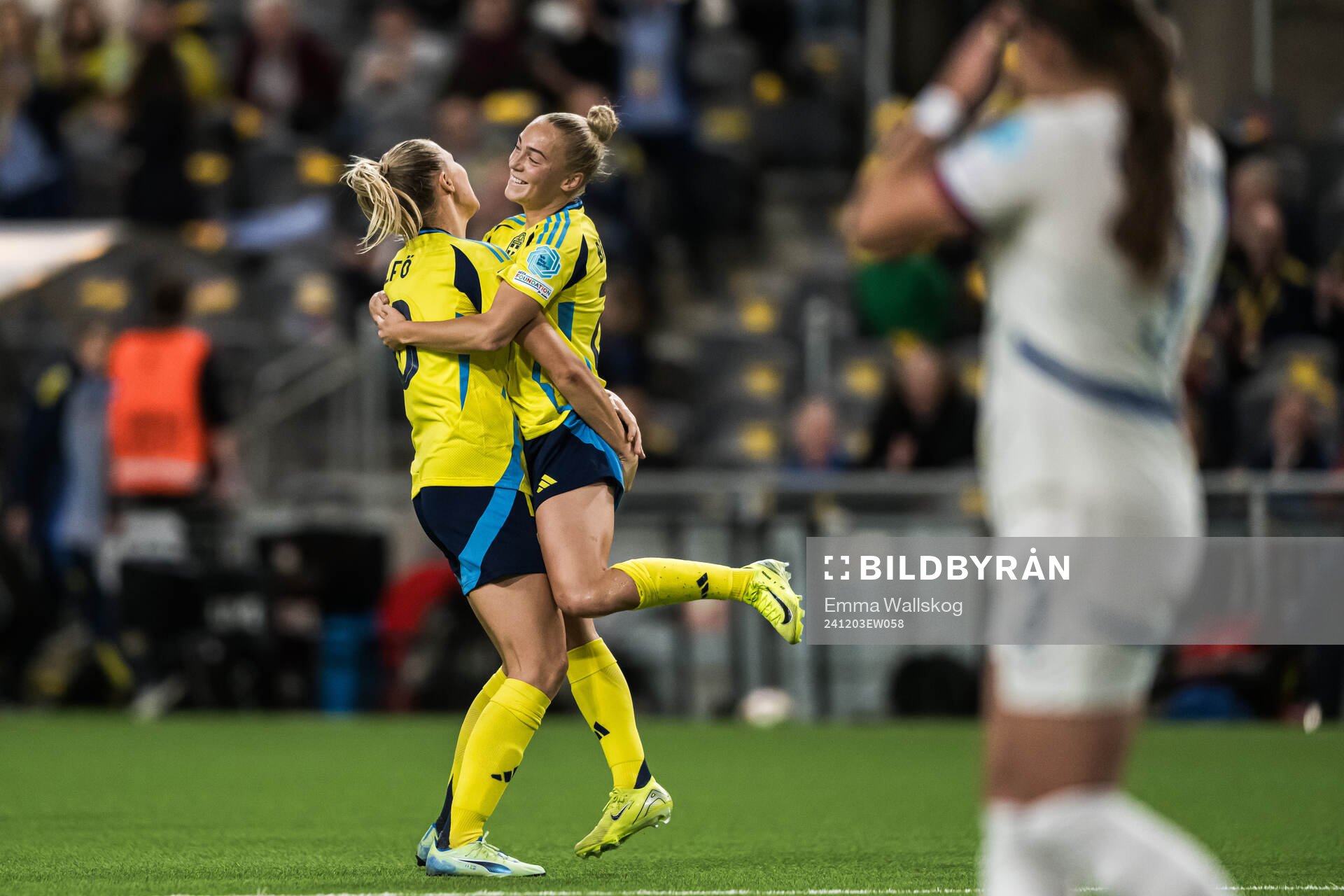 Hanna Bennison and Fridolina Rolfö of Sweden celebrating