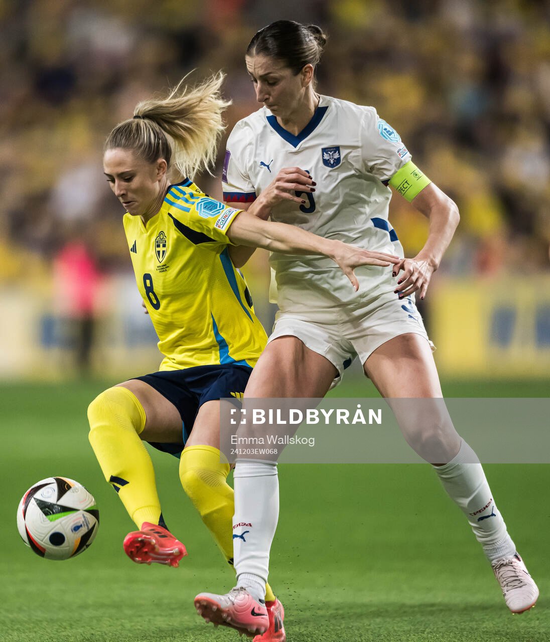 Rebecka Blomqvist of Sweden and Violeta Slovic of Serbia