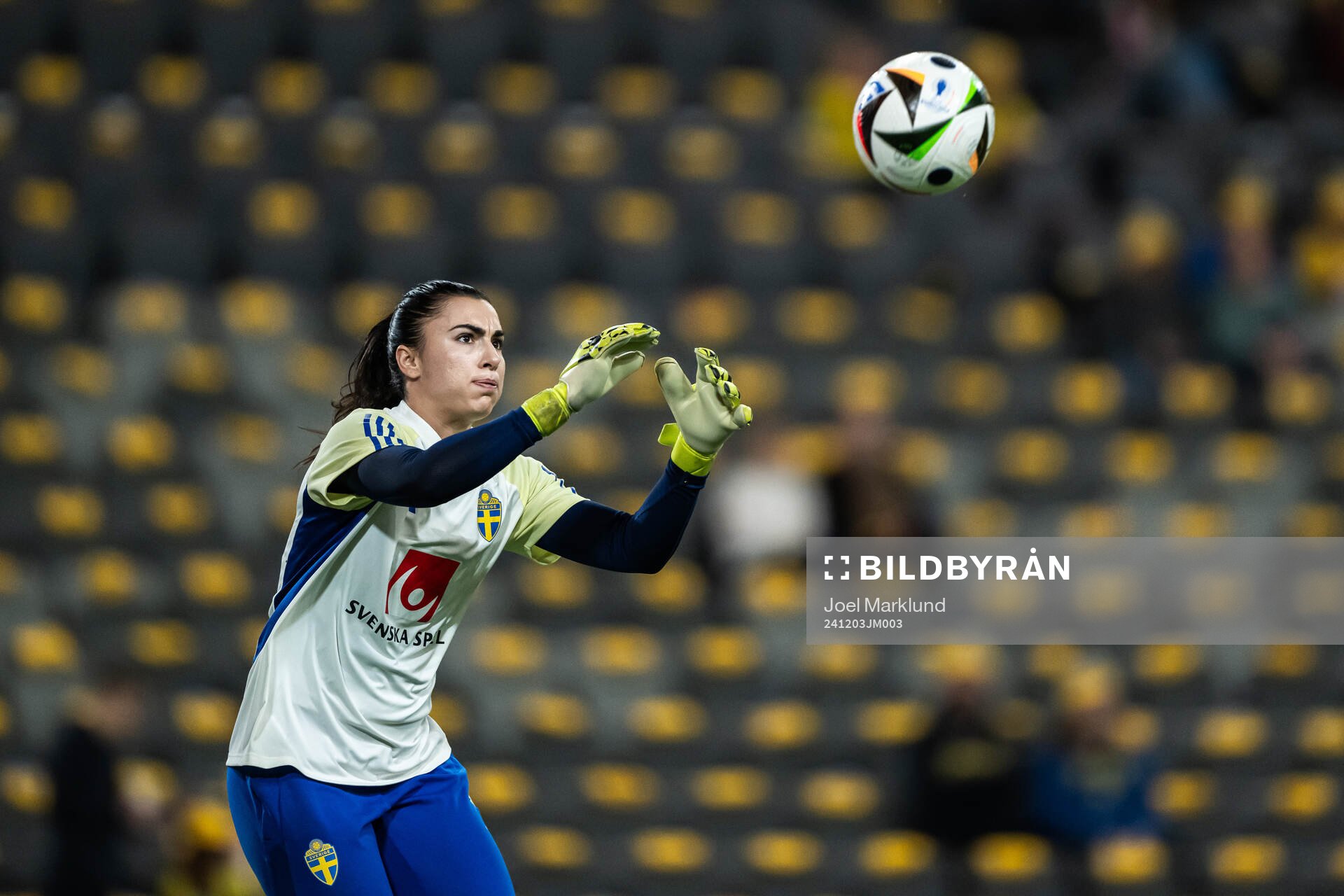 Goalkeeper Zecira Musovic of Sweden
