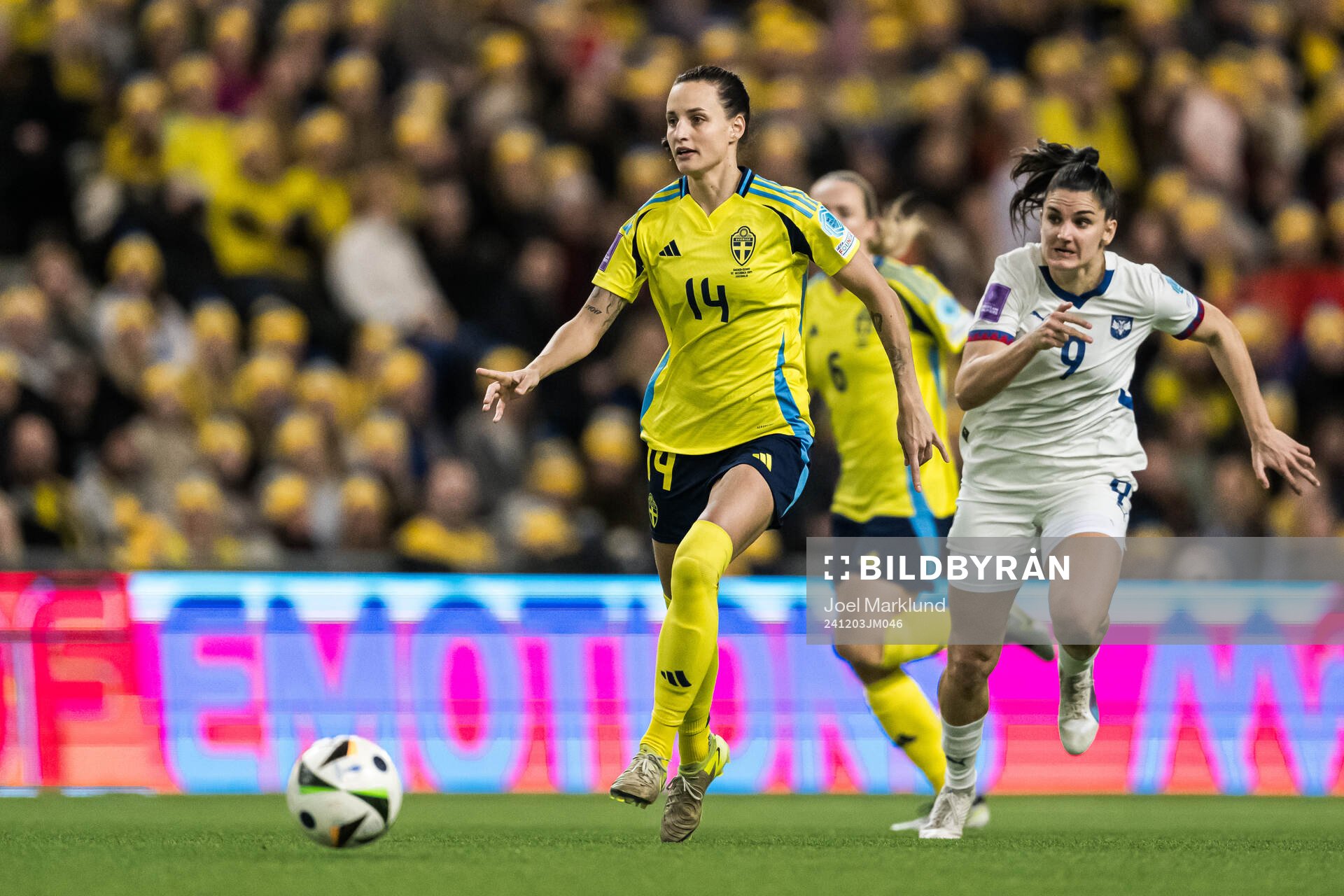 Nathalie Björn of Sweden and Jovana Damnjanovic of Serbia