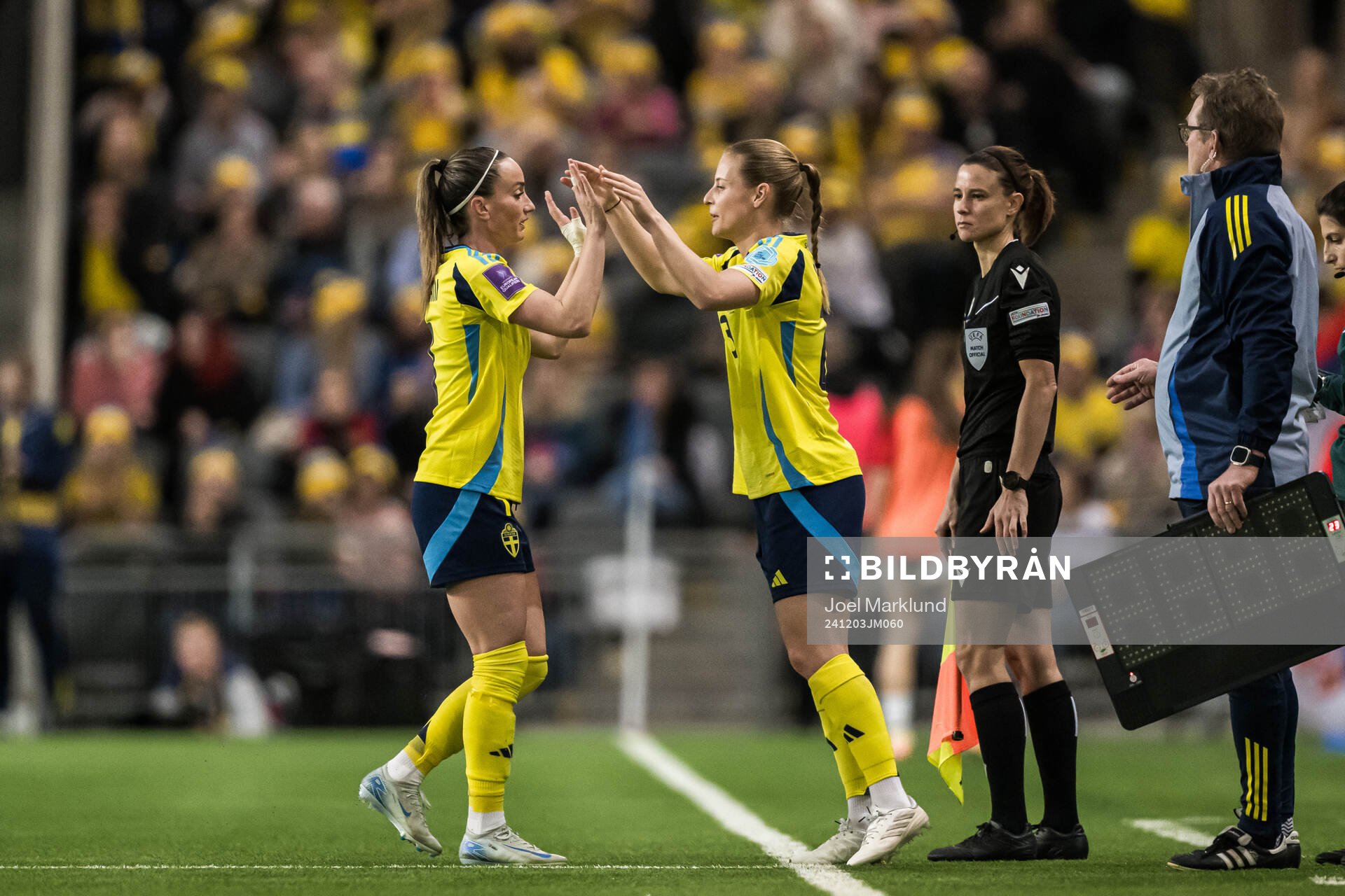 Kosovare Asllani and Anna Anvegård of Sweden