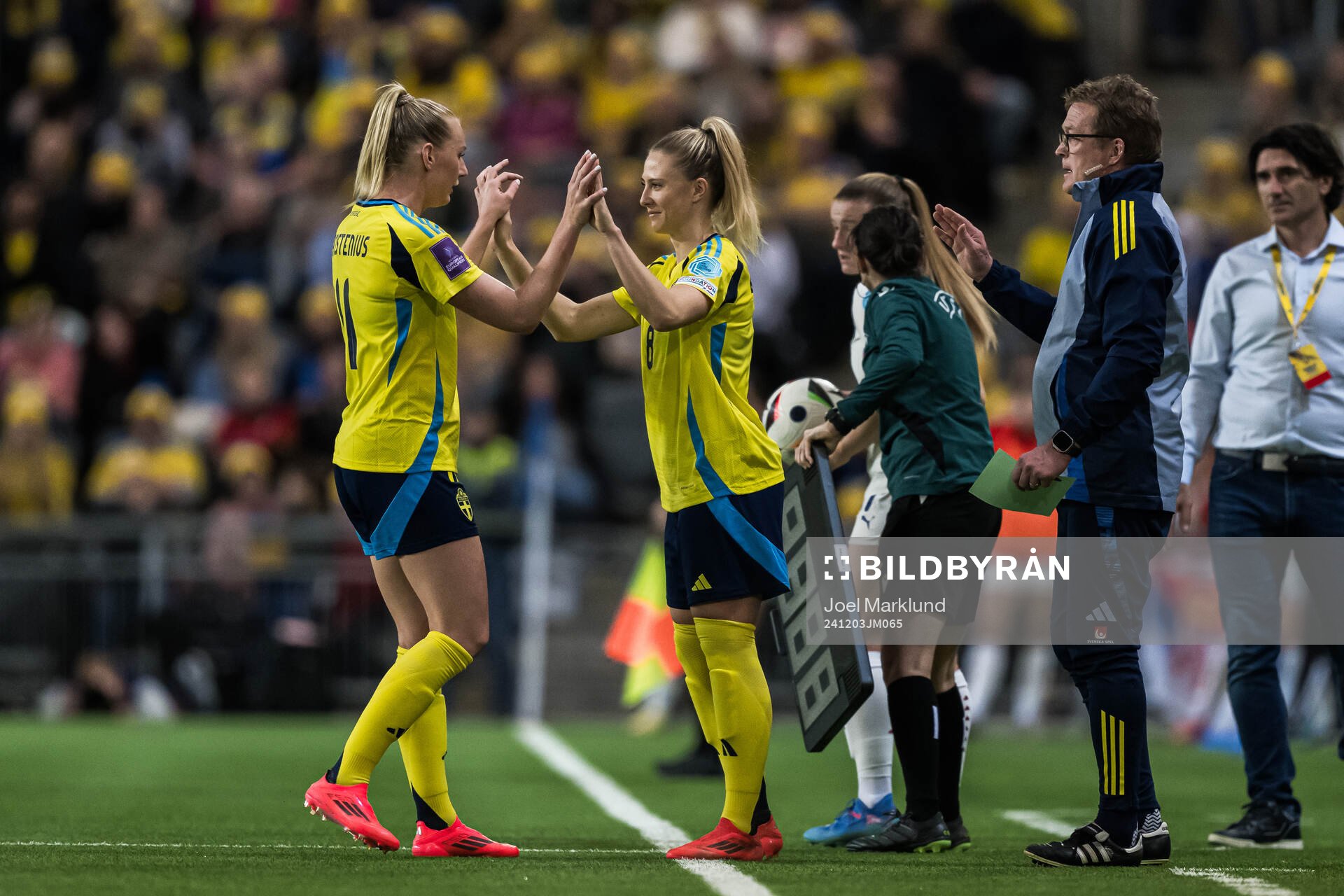 Stina Blackstenius and Rebecka Blomqvist of Sweden
