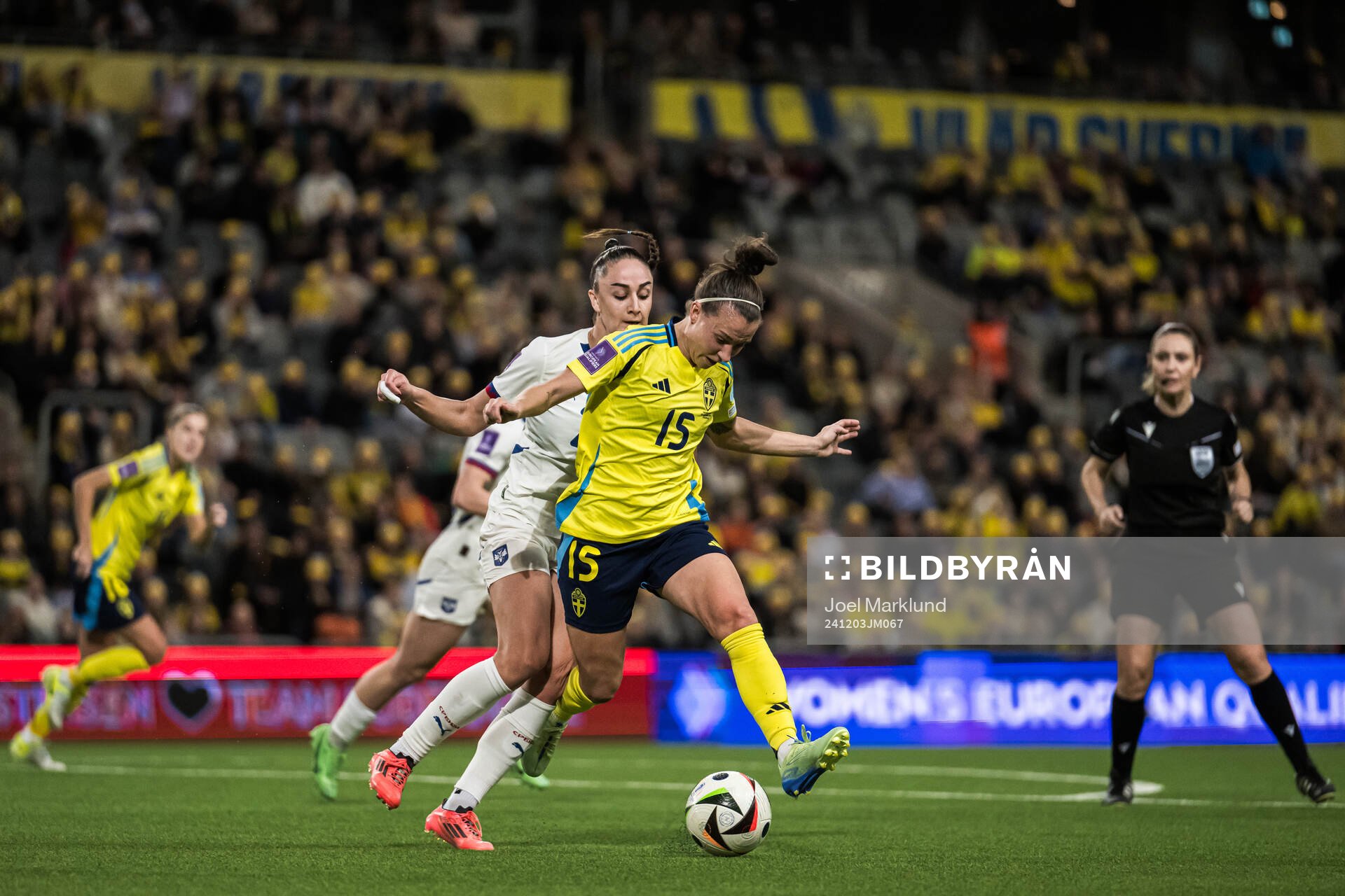 Nina Matejic of Serbia and Julia Zigiotti Olme of Sweden