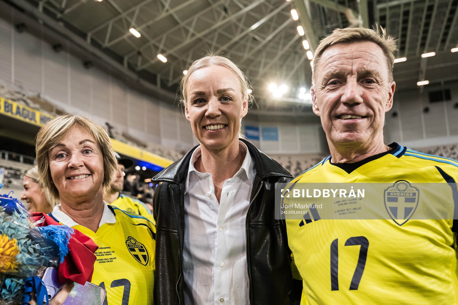 Caroline Seger with her mother Birgitta and father Mikael