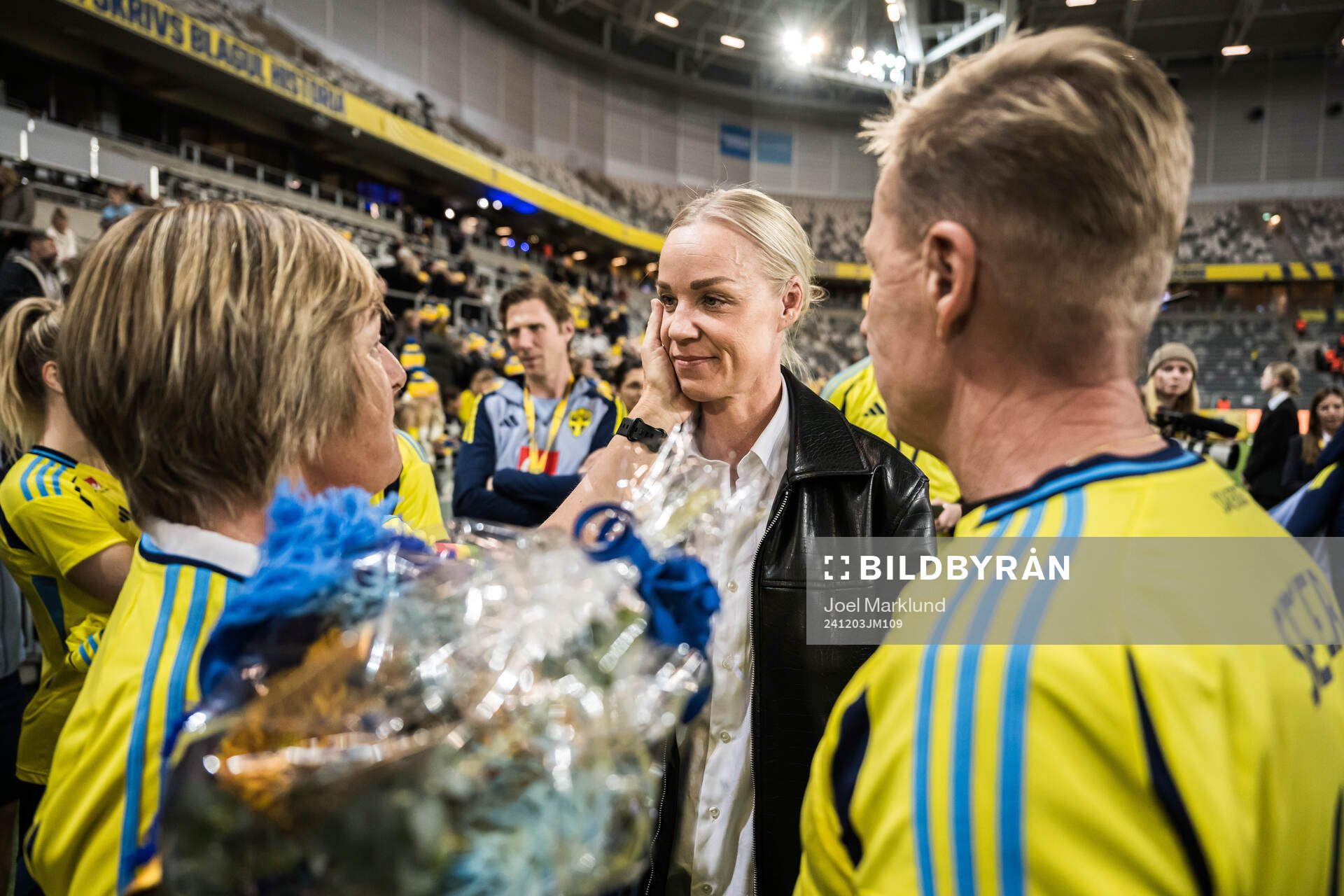 Caroline Seger with her mother Birgitta and father Mikael