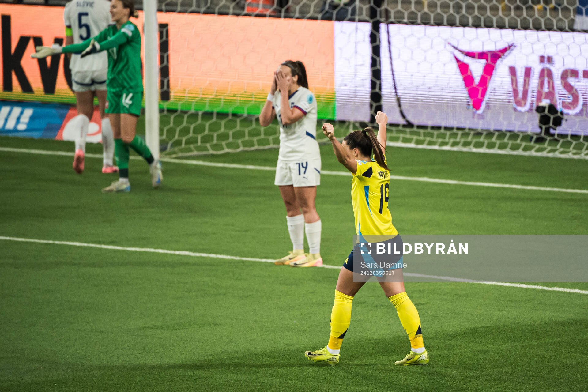 Johanna Rytting Kaneryd of Sweden celebrating the 4-0 goal