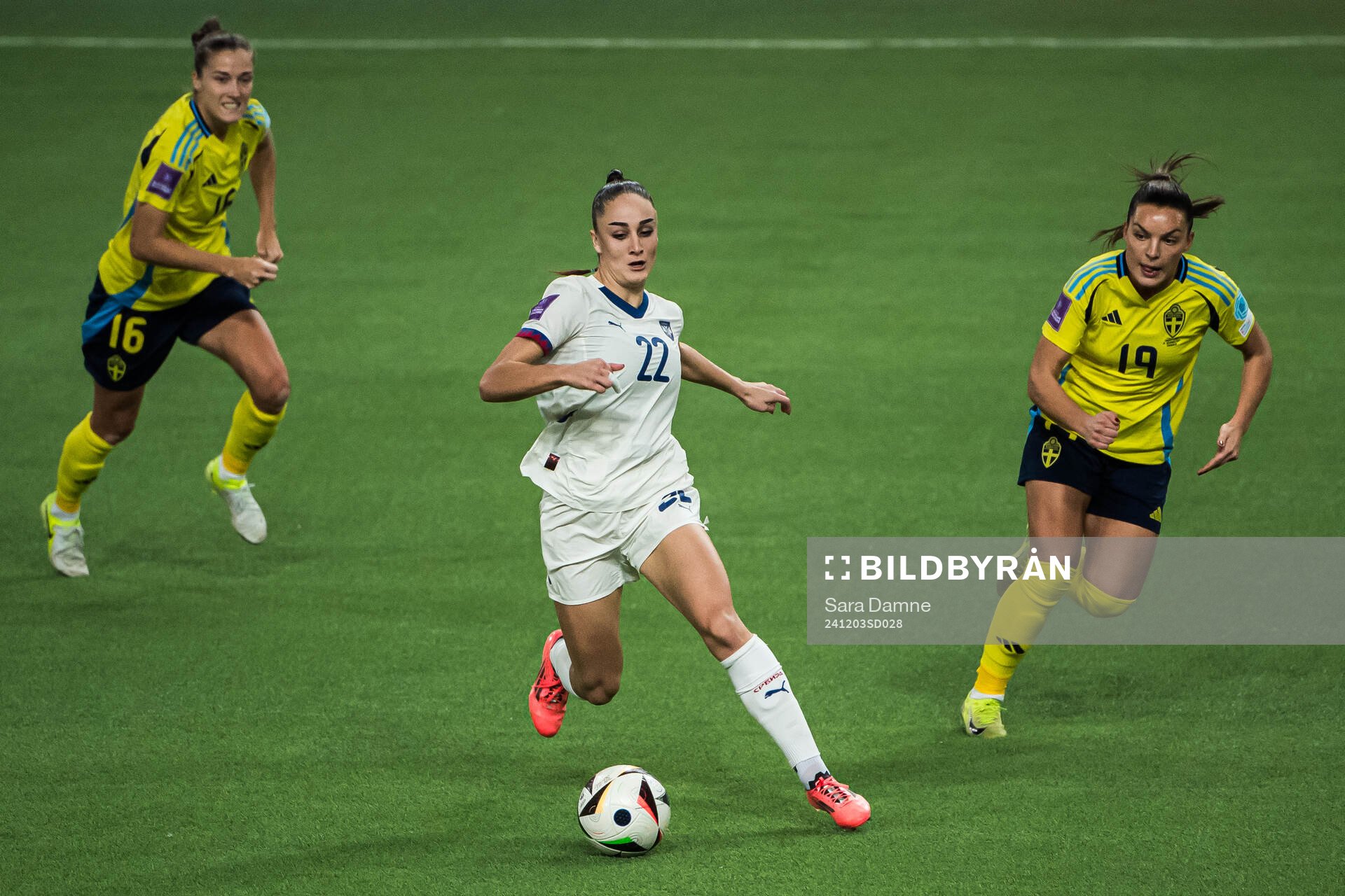 Nina Matejic of Serbia and Johanna Rytting Kaneryd of Sweden