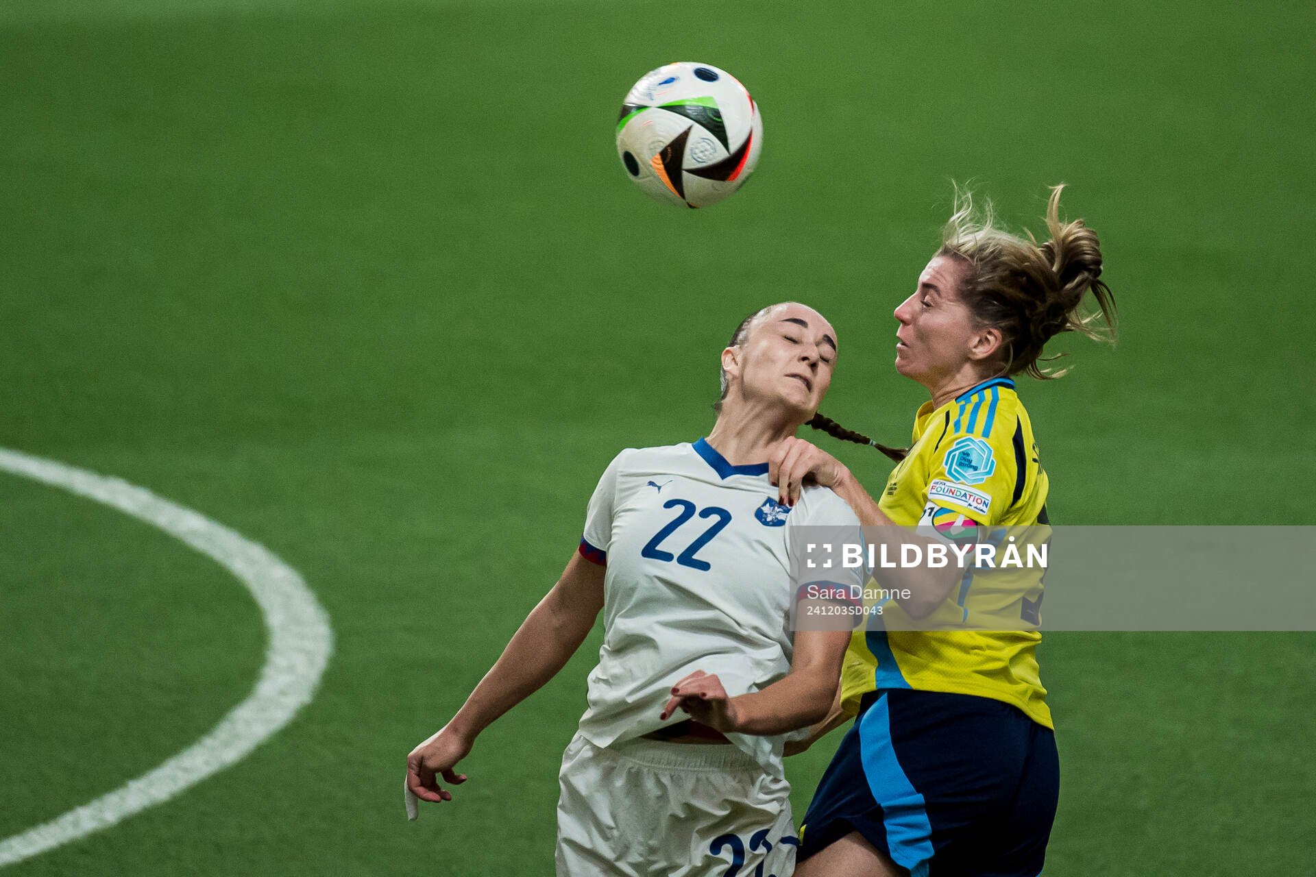 Nina Matejic of Serbia and Linda Sembrant of Sweden