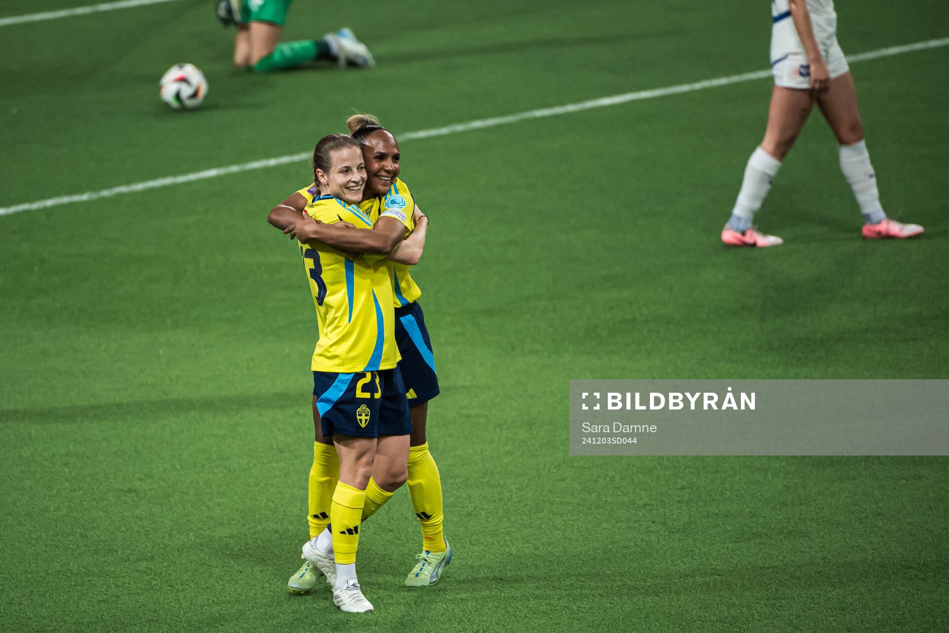 Anna Anvegård and Madelen Janogy of Sweden celebrating the