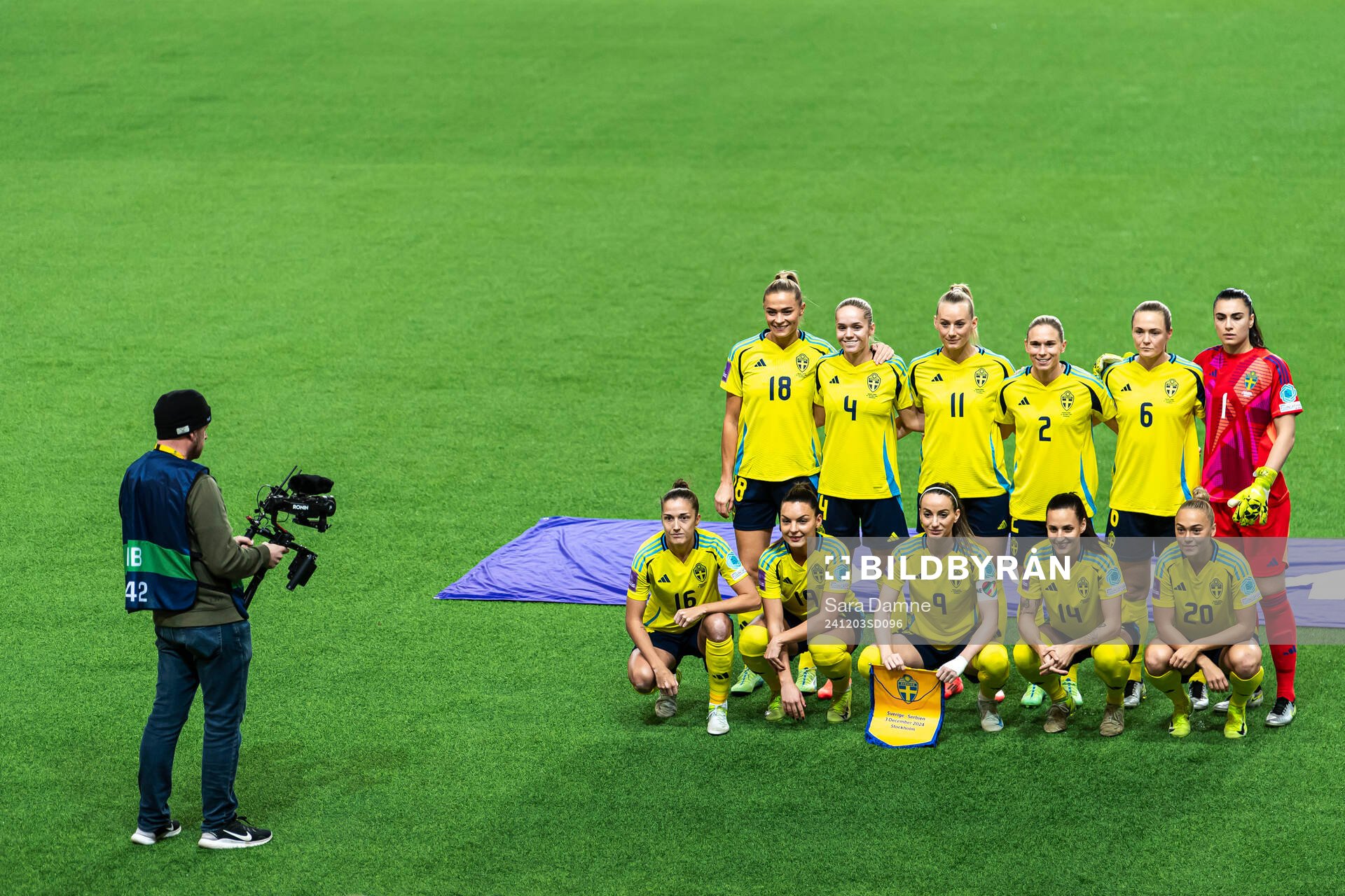The starting eleven of Sweden during the UEFA Women's Euro Qualifier play-off football match between Sweden and Serbia on December 3, 2024 in Stockholm.