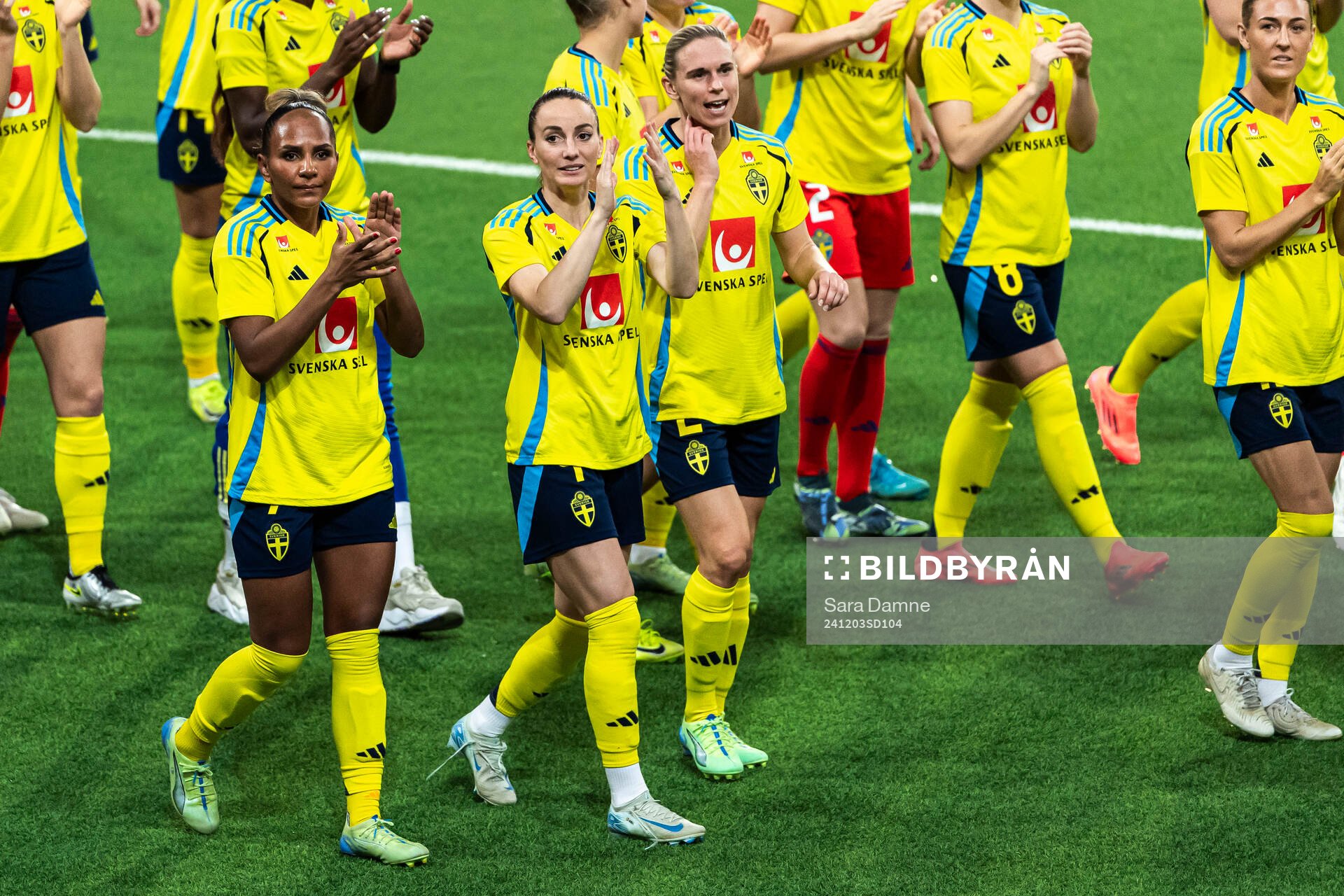 Madelen Janogy and Kosovare Asllani of Sweden celebrate