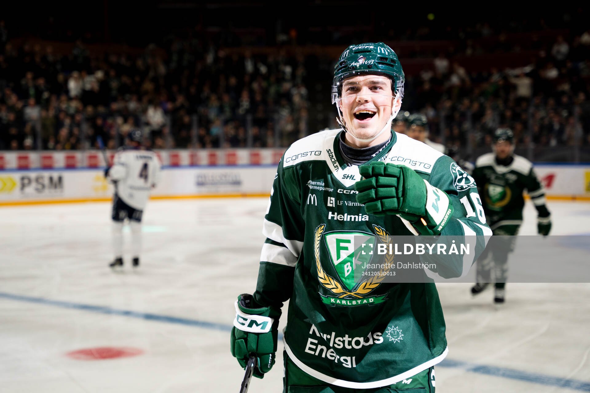 Färjestads Alexander Ljungkrantz jublar