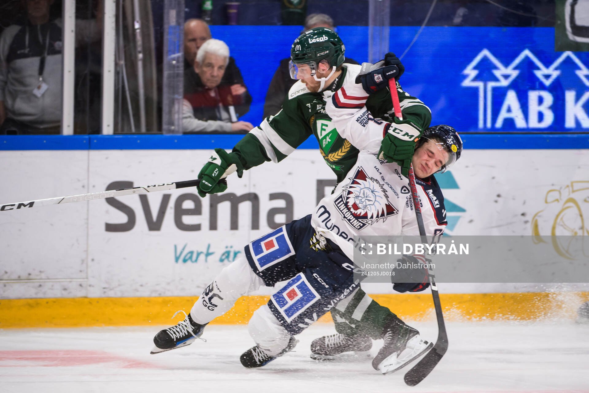 Linköpings Olle Strandell och Färjestads Marcus Westfält