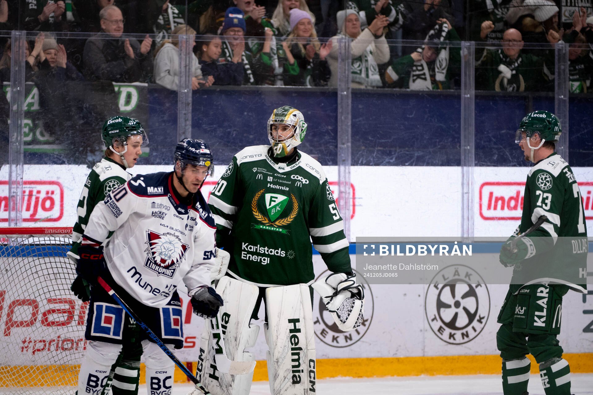 Färjestads Stian Solberg, målvakt Damian Clara, Adam
