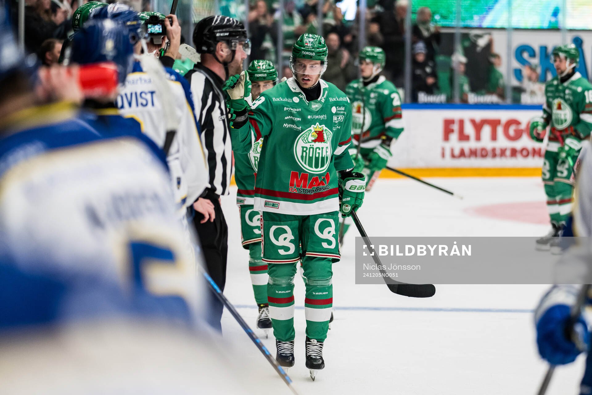 Rögles Filip Johansson jublar