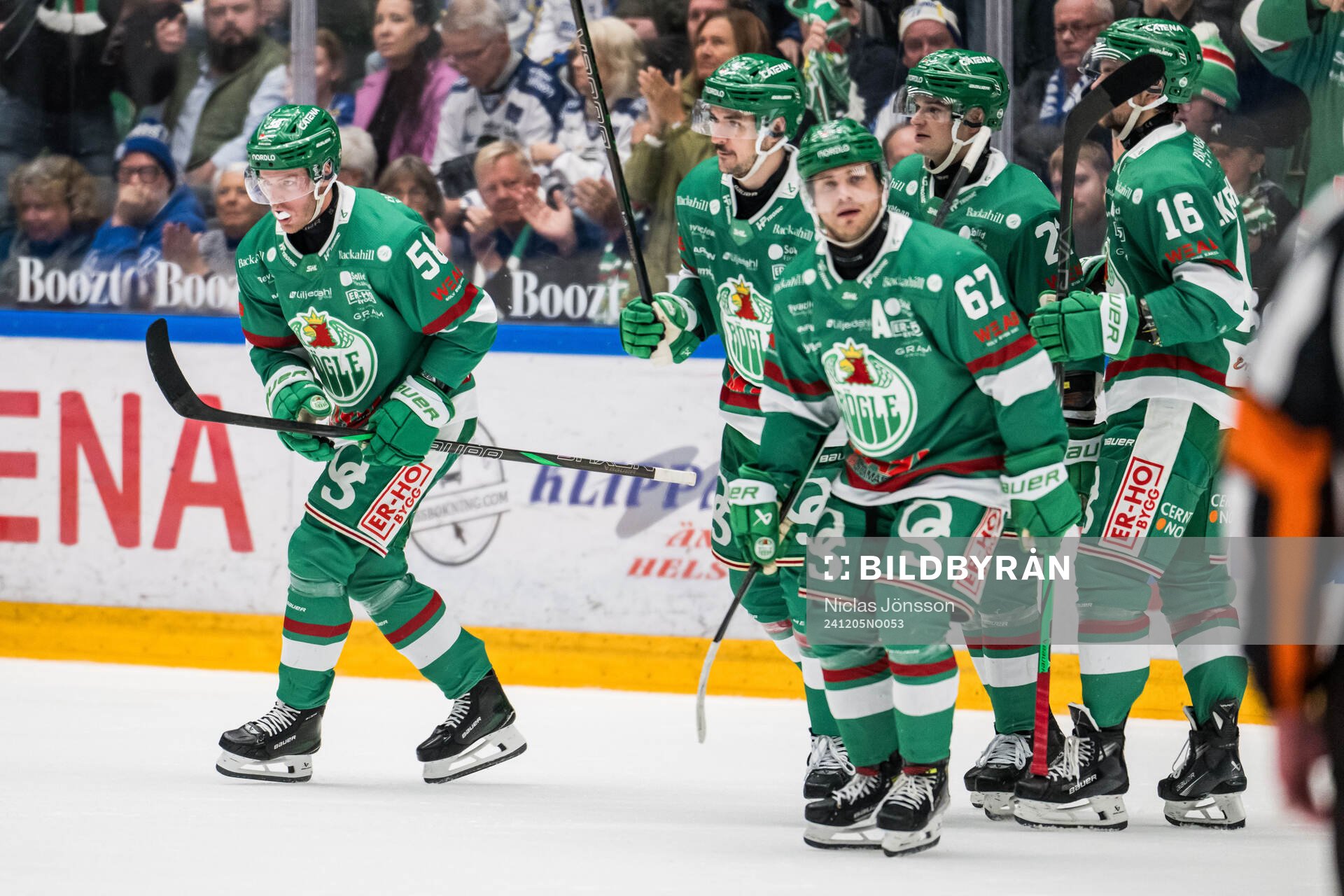 Rögles Filip Johansson och Leon Bristedt jublar