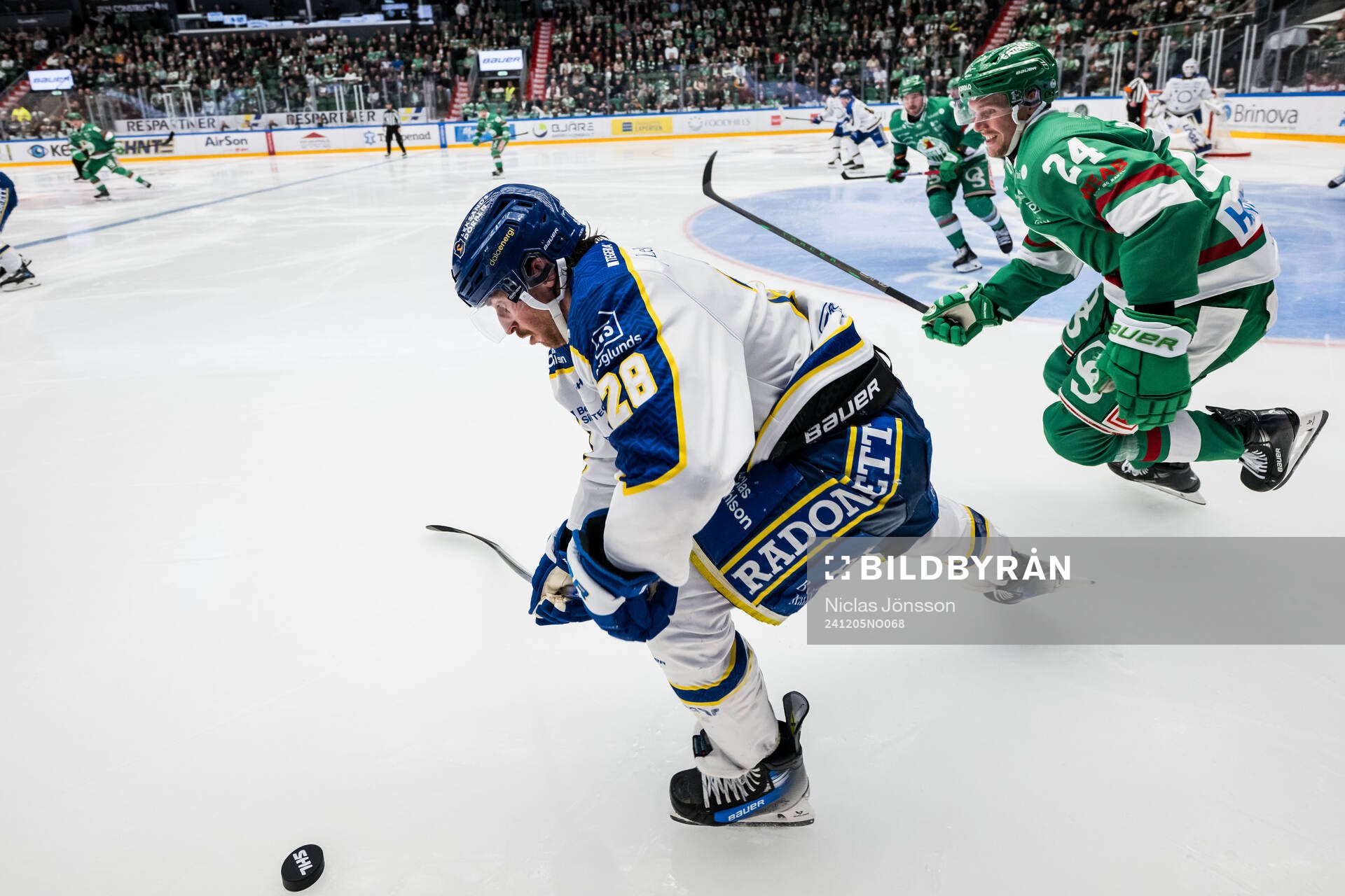 Leksands Justin Glenn Kloos och Rögles Mattias Göransson