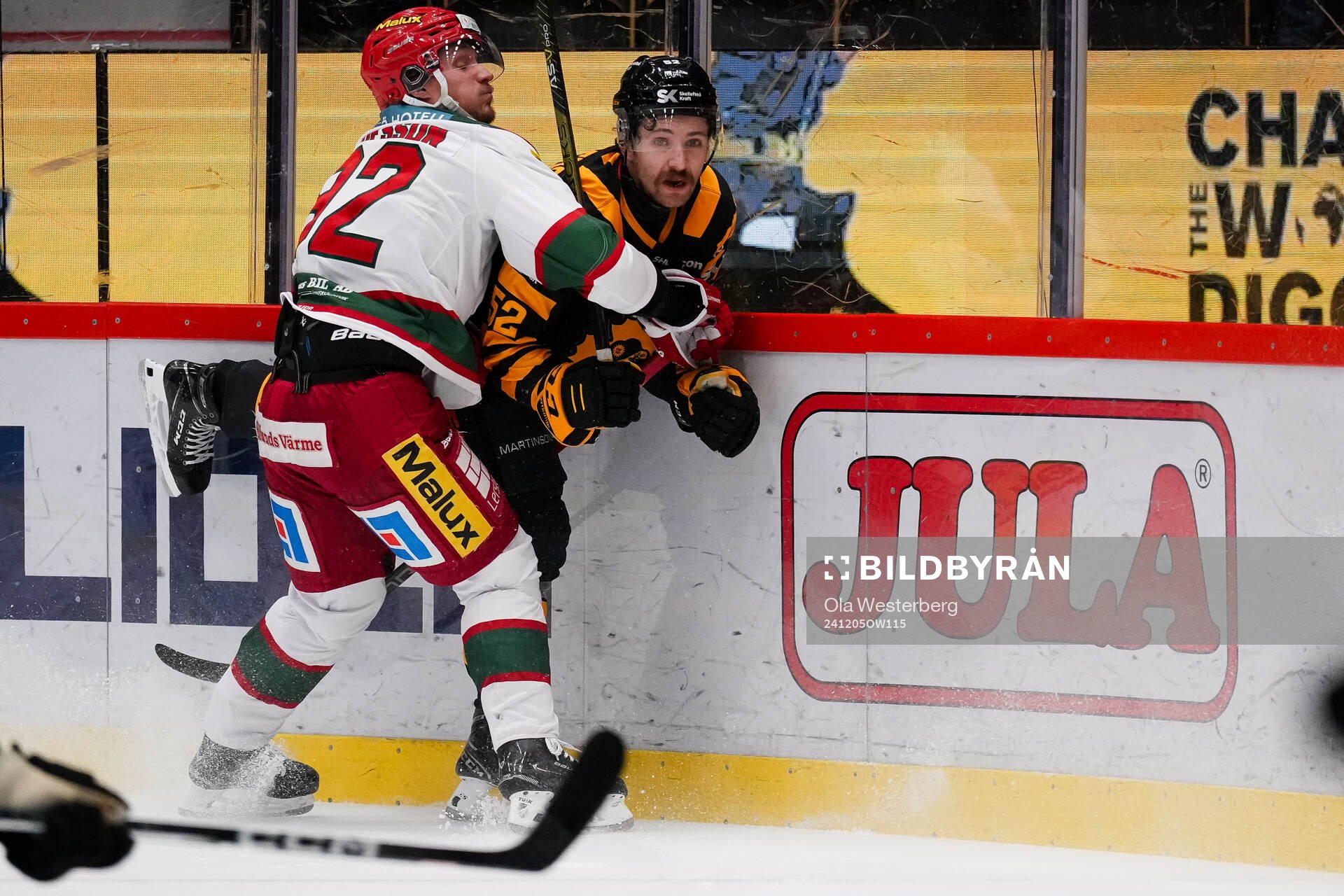 Modos Jesper Olofsson och Skellefteås Arvid Lundberg