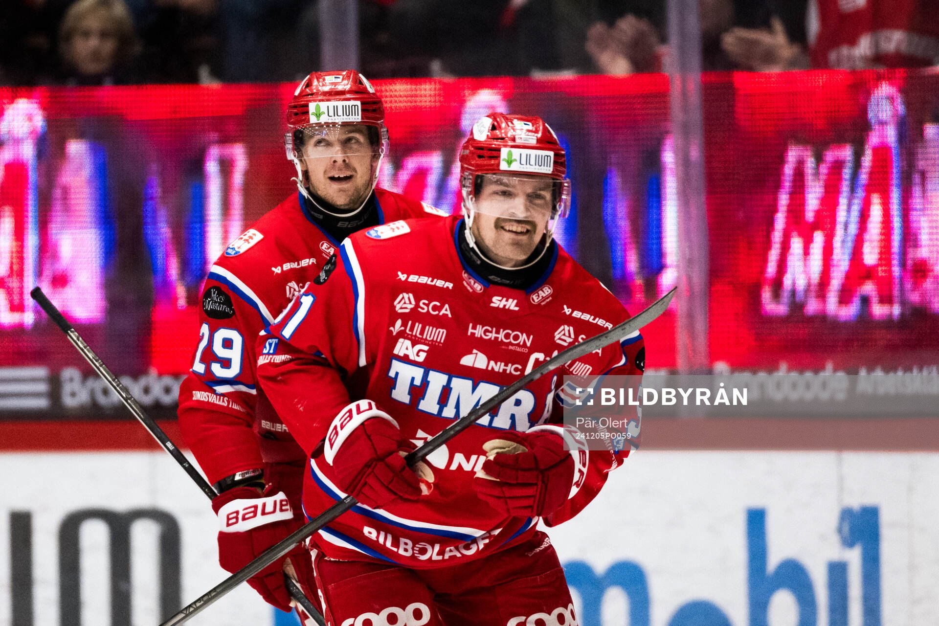 Timrås Anton Lander jublar