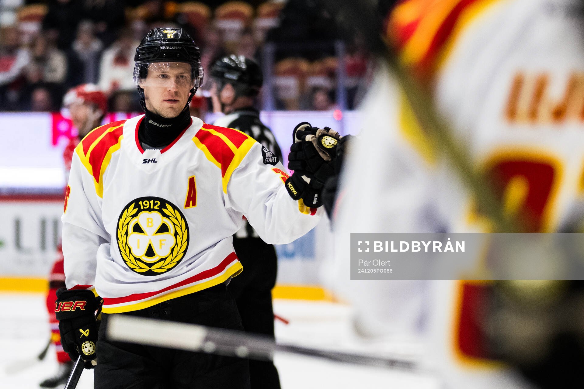 Brynäs Linus Ölund jublar