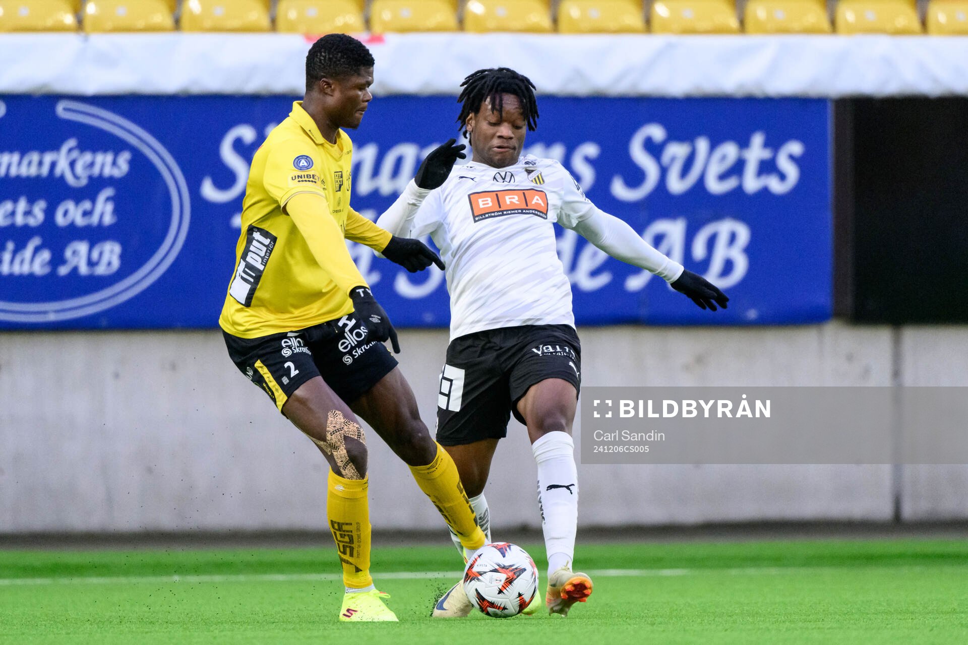 Elfsborgs Terry Yegbe och Häckens Jeremy Agbonifo
