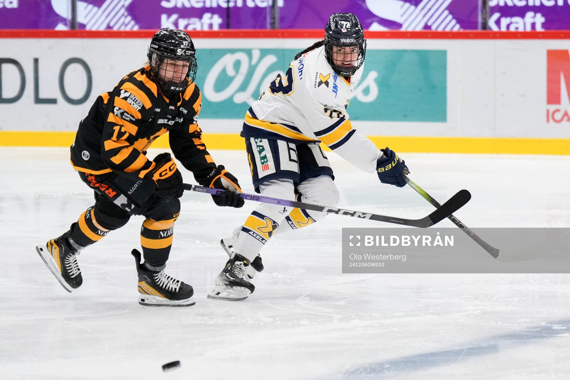 Skellefteås Laura Lerchova och HV71s Rachel Weiss