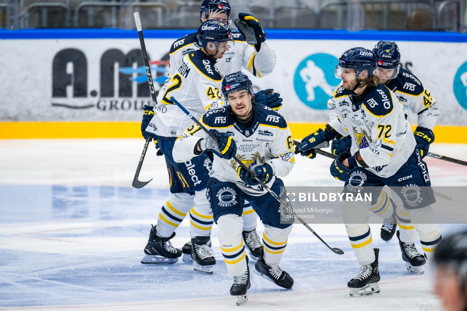 Södertäljes Miikka Pitkänen jublar