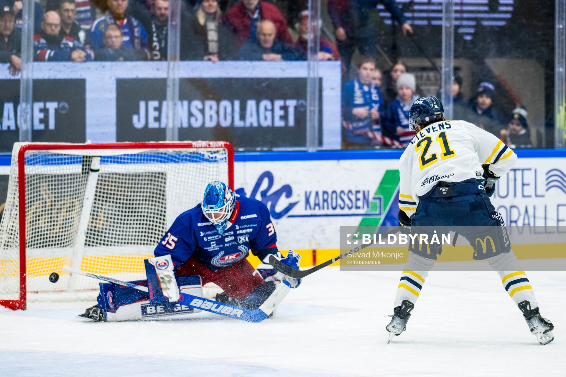 Oskarshamns målvakt Emil Kruse och Södertäljes Nolan