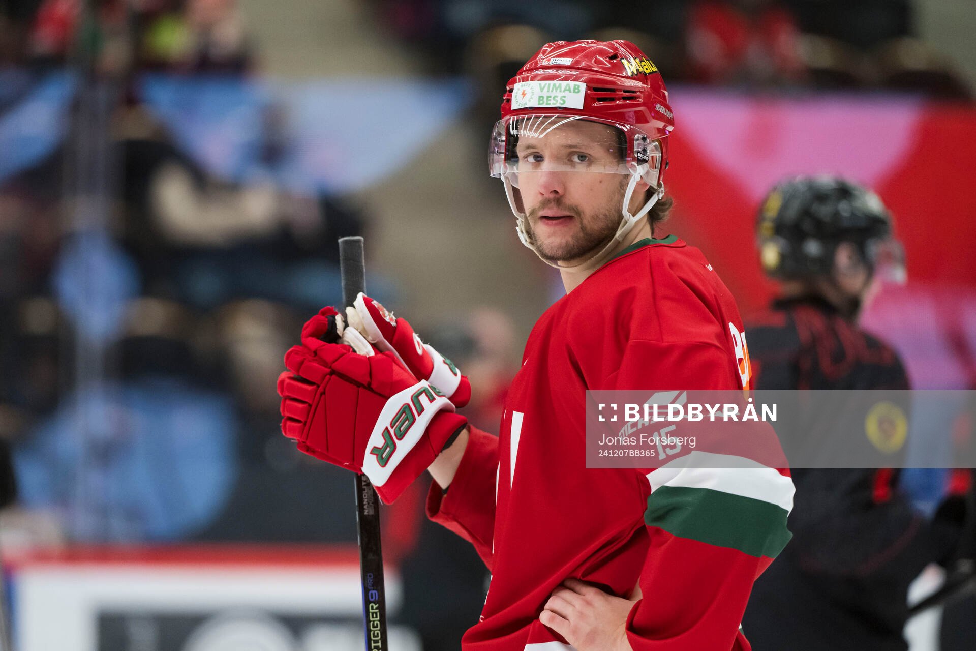Modos Victor Berglund innan ishockeymatchen i SHL mellan