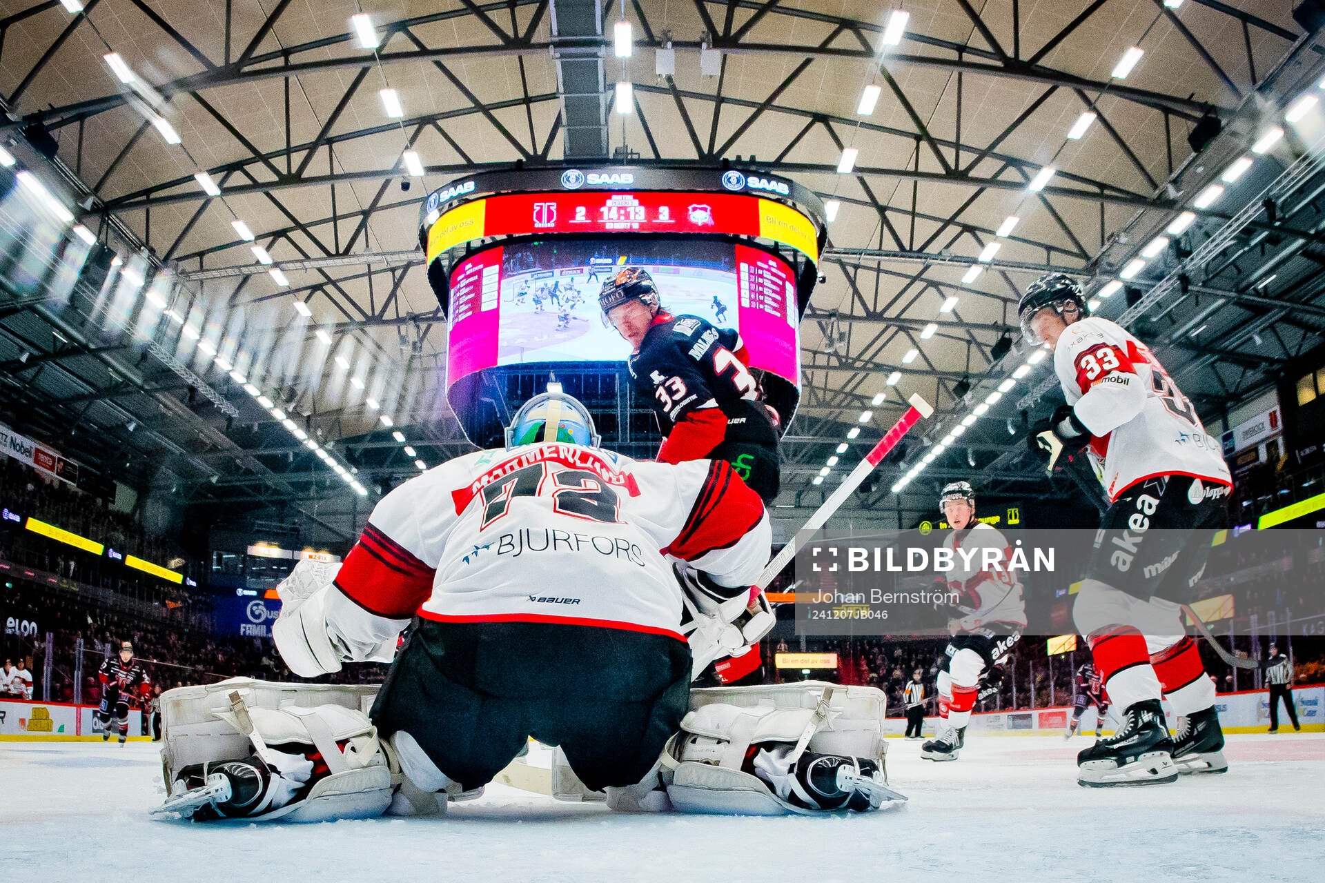 Örebros Christopher Mastomäki och Malmö Redhawks