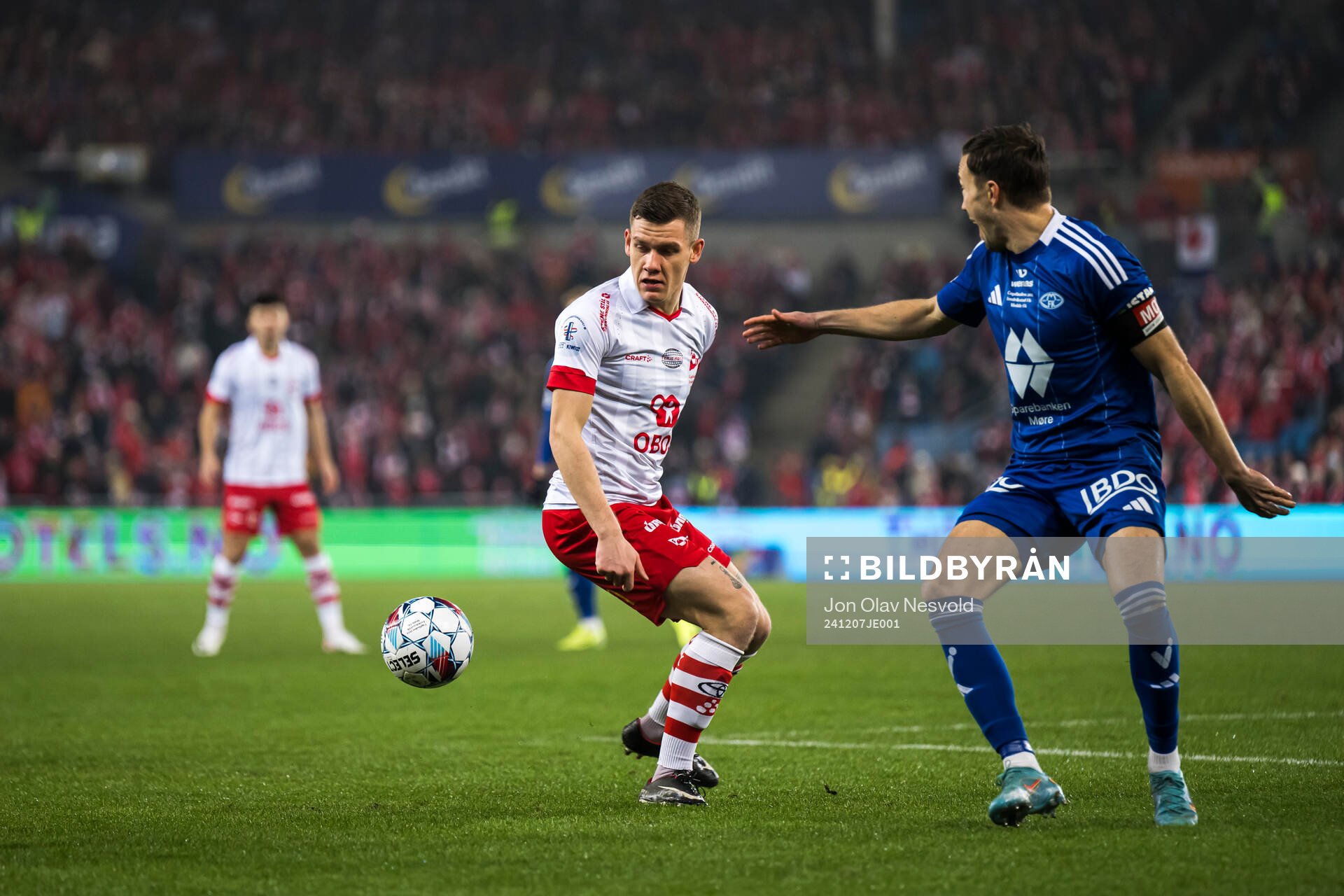 Joannes Bjartalid of Fredrikstad and Martin Linnes of Molde