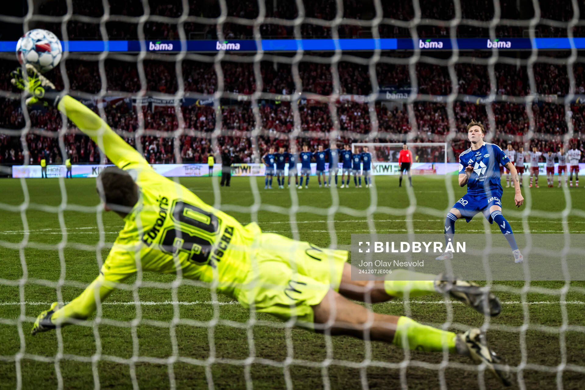 Halldor Stenevik of Molde scores at a penalty shoot out