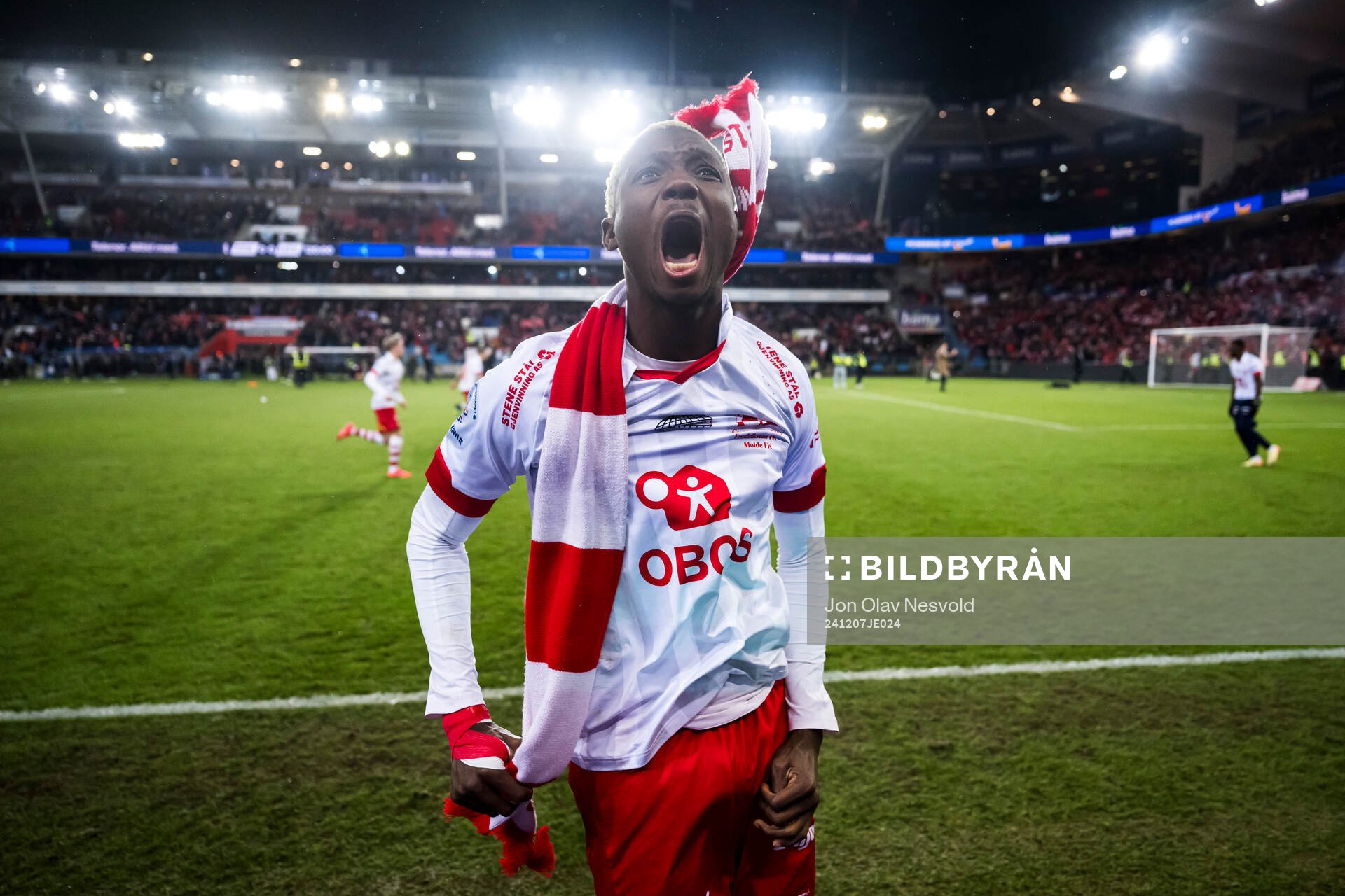 Maxwell Woledzi of Fredrikstad celebrates