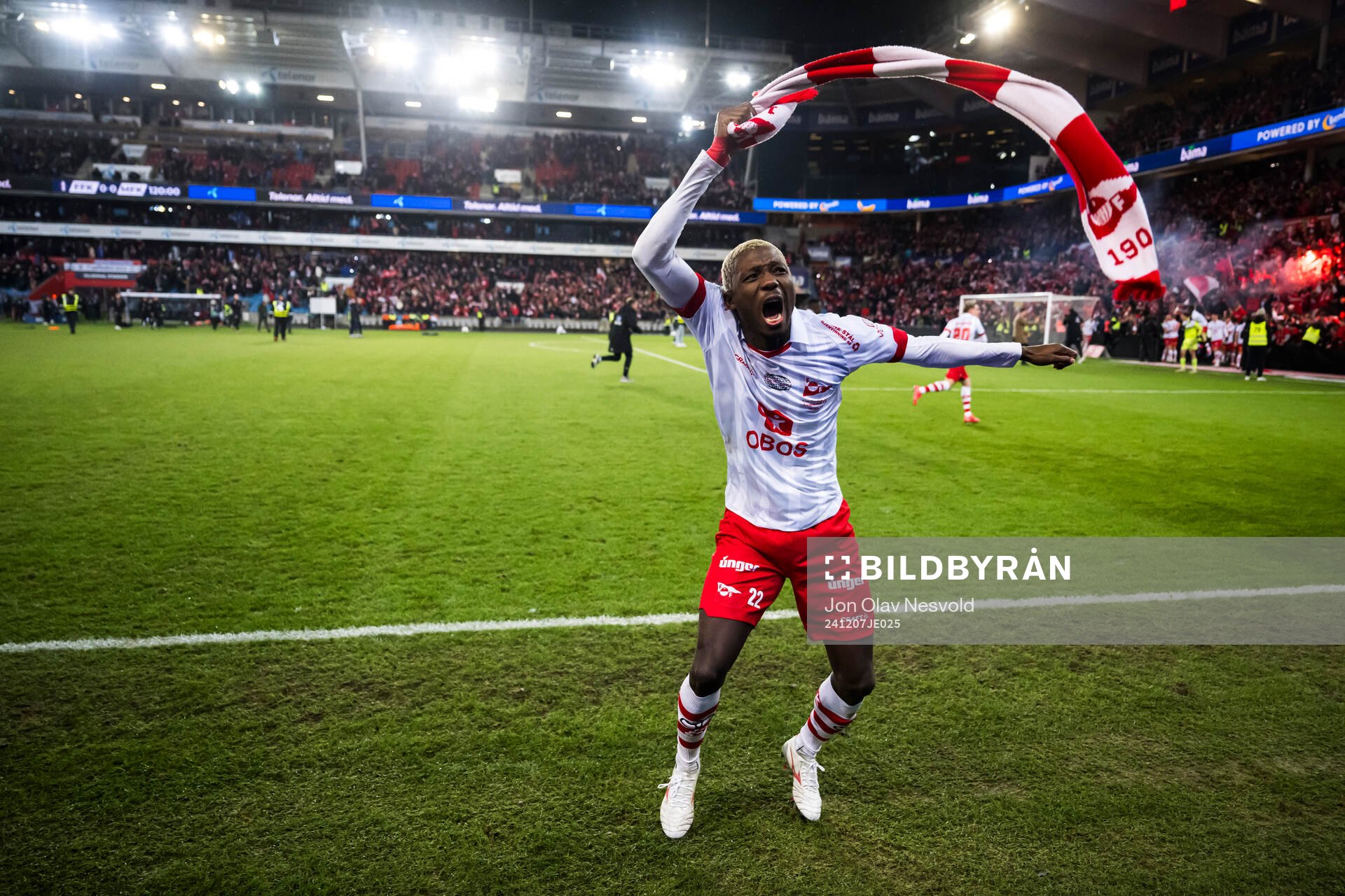 Maxwell Woledzi of Fredrikstad celebrates