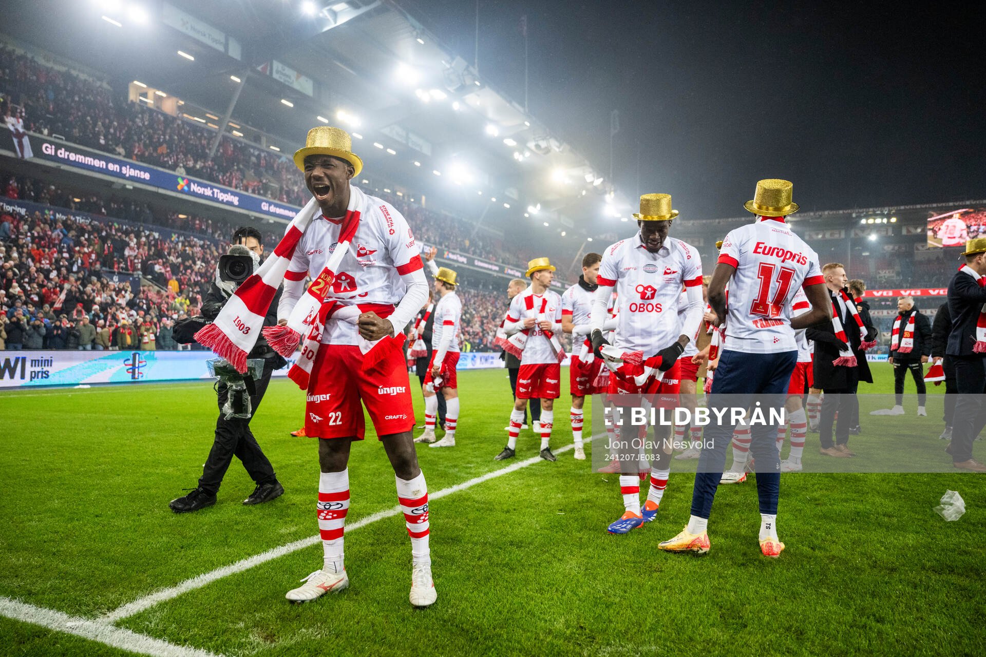 Maxwell Woledzi of Fredrikstad celebrates