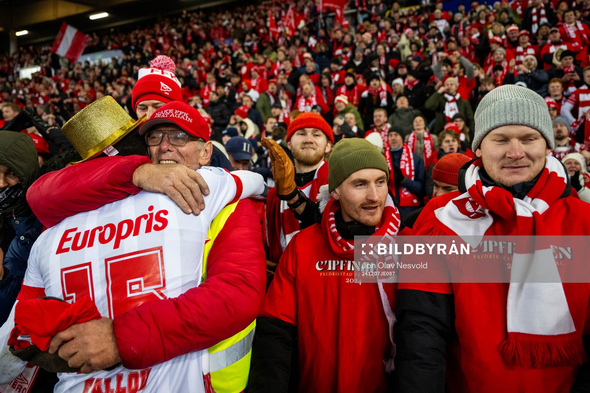 Fallou Fall of Fredrikstad celebrates with spectators