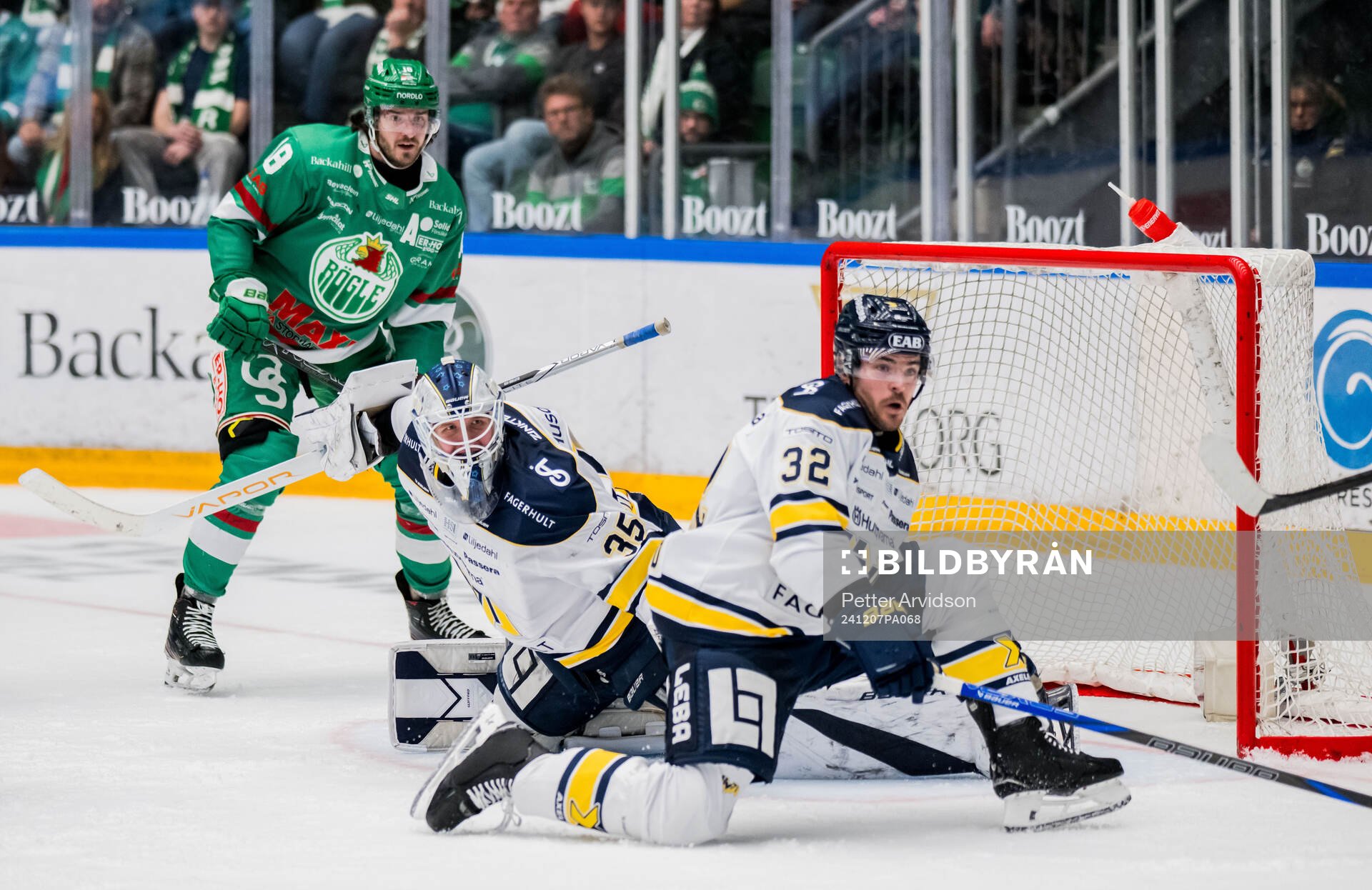 HV71s målvakt Olof Glifford och Oscar Engsund