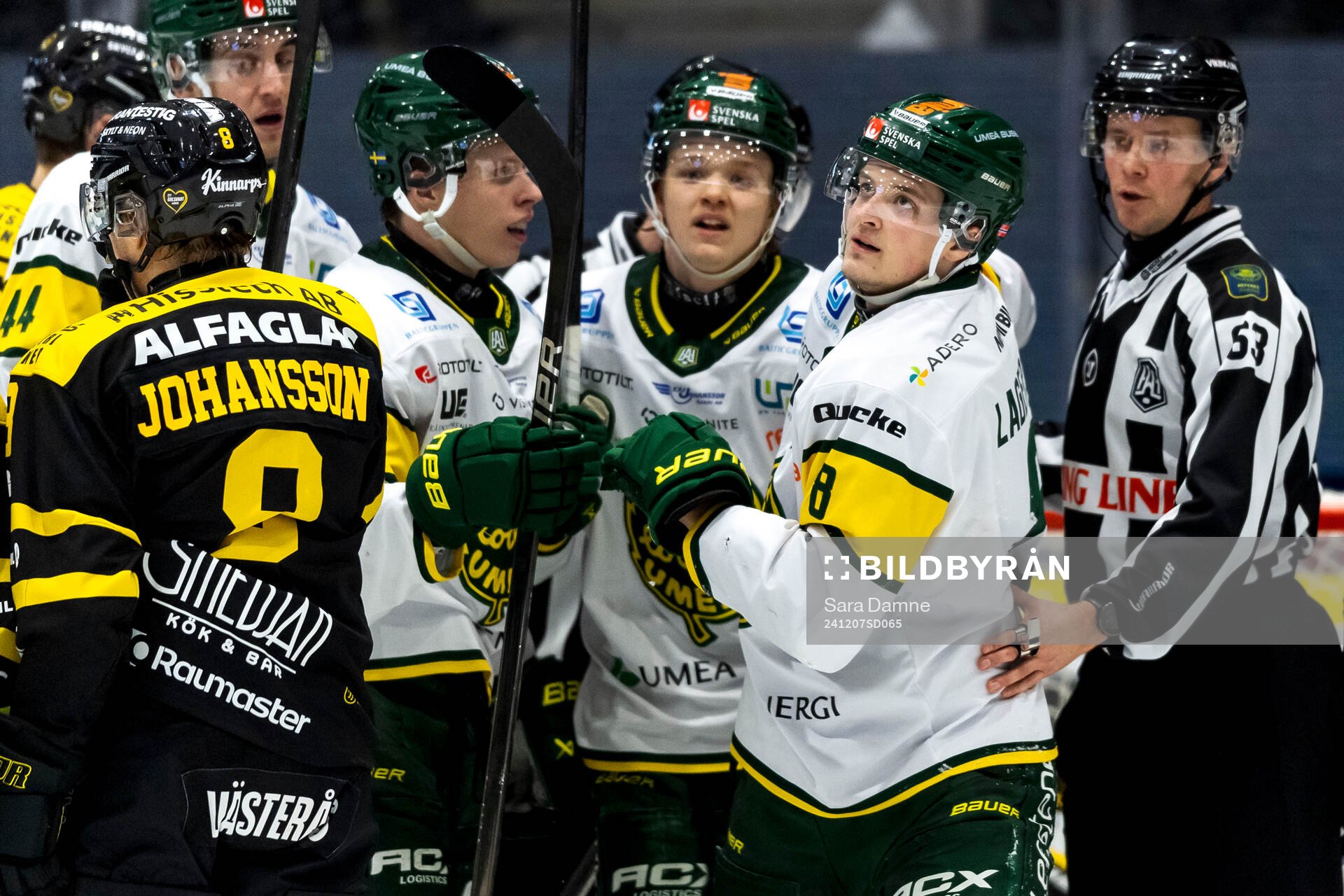 Björklövens Lucas Lagerberg jublar