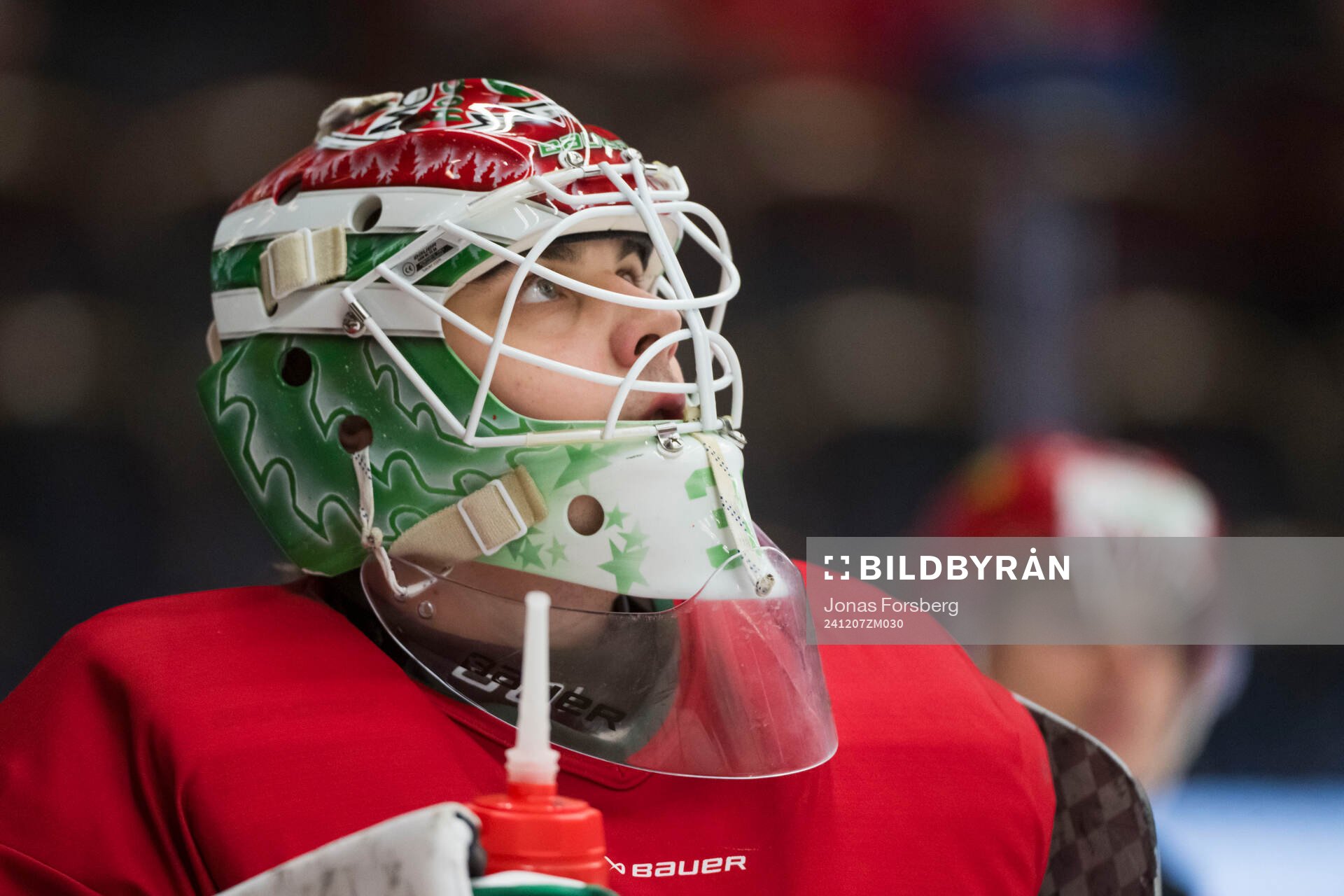 Modos målvakt Lassi Lehtinen innan ishockeymatchen i SHL