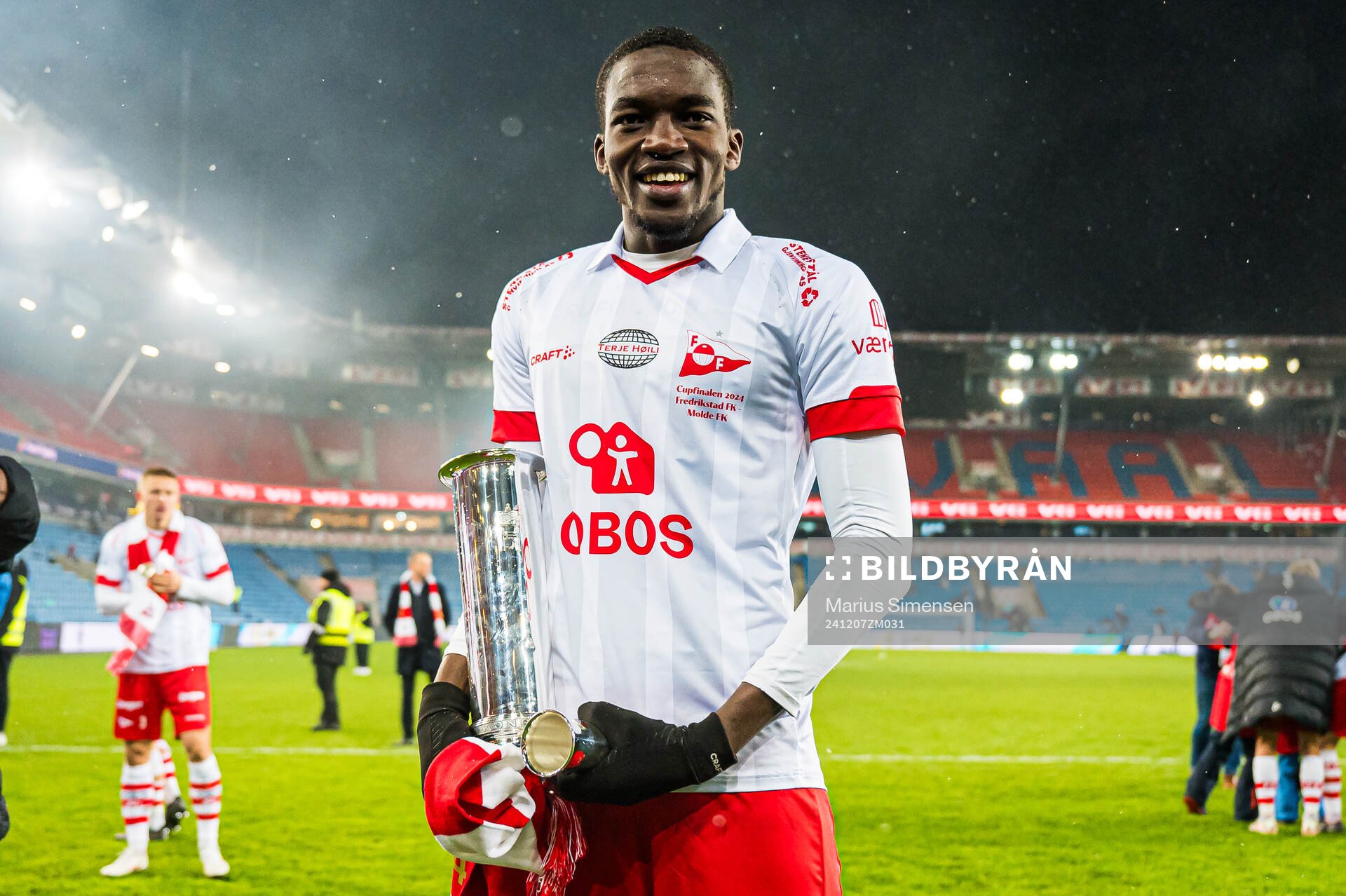 Fallou Fall of Fredrikstad celebrates with the trophy